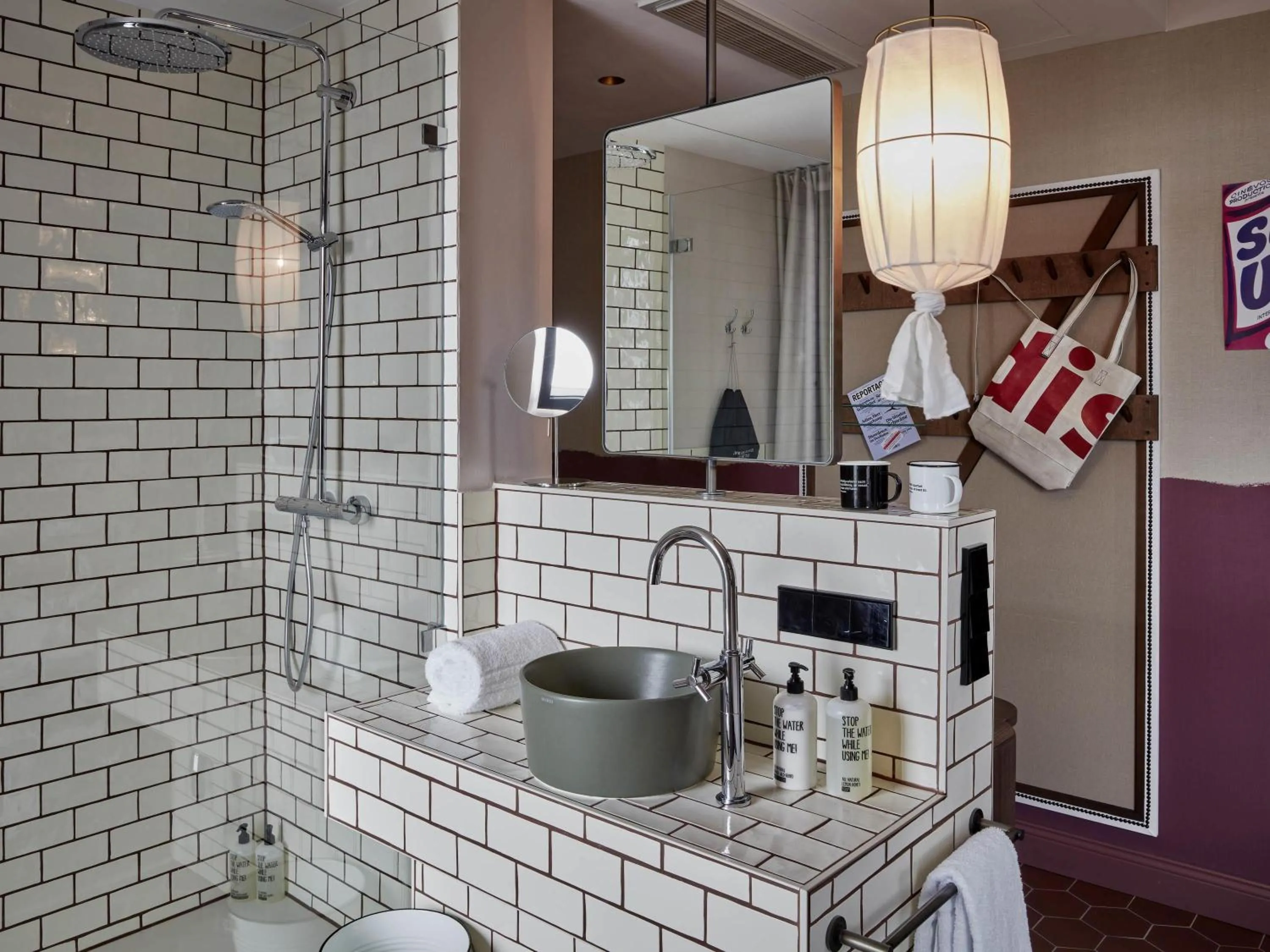 Bedroom in 25hours Hotel Das Tour