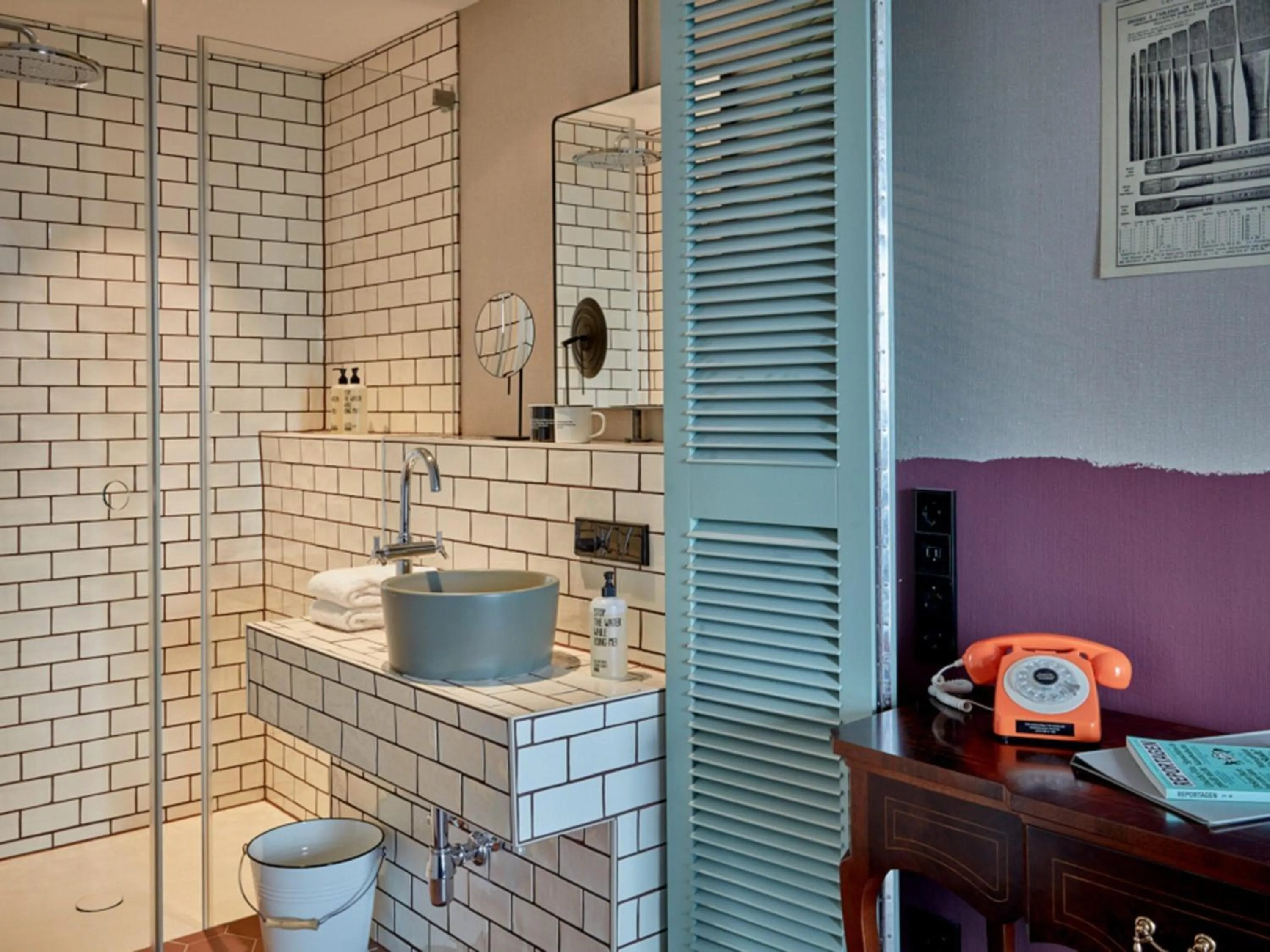 Bedroom in 25hours Hotel Das Tour