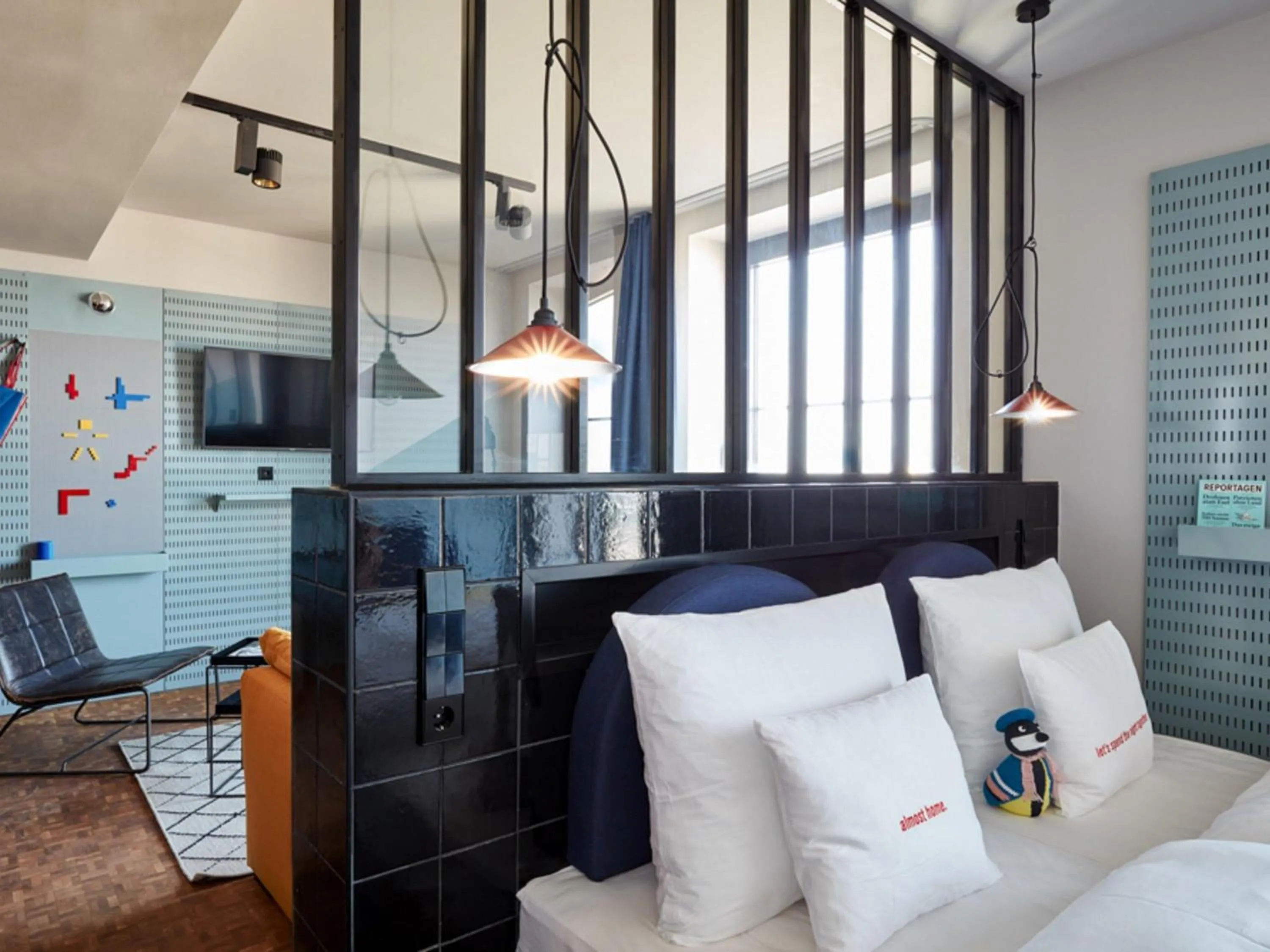 Bedroom in 25hours Hotel Das Tour