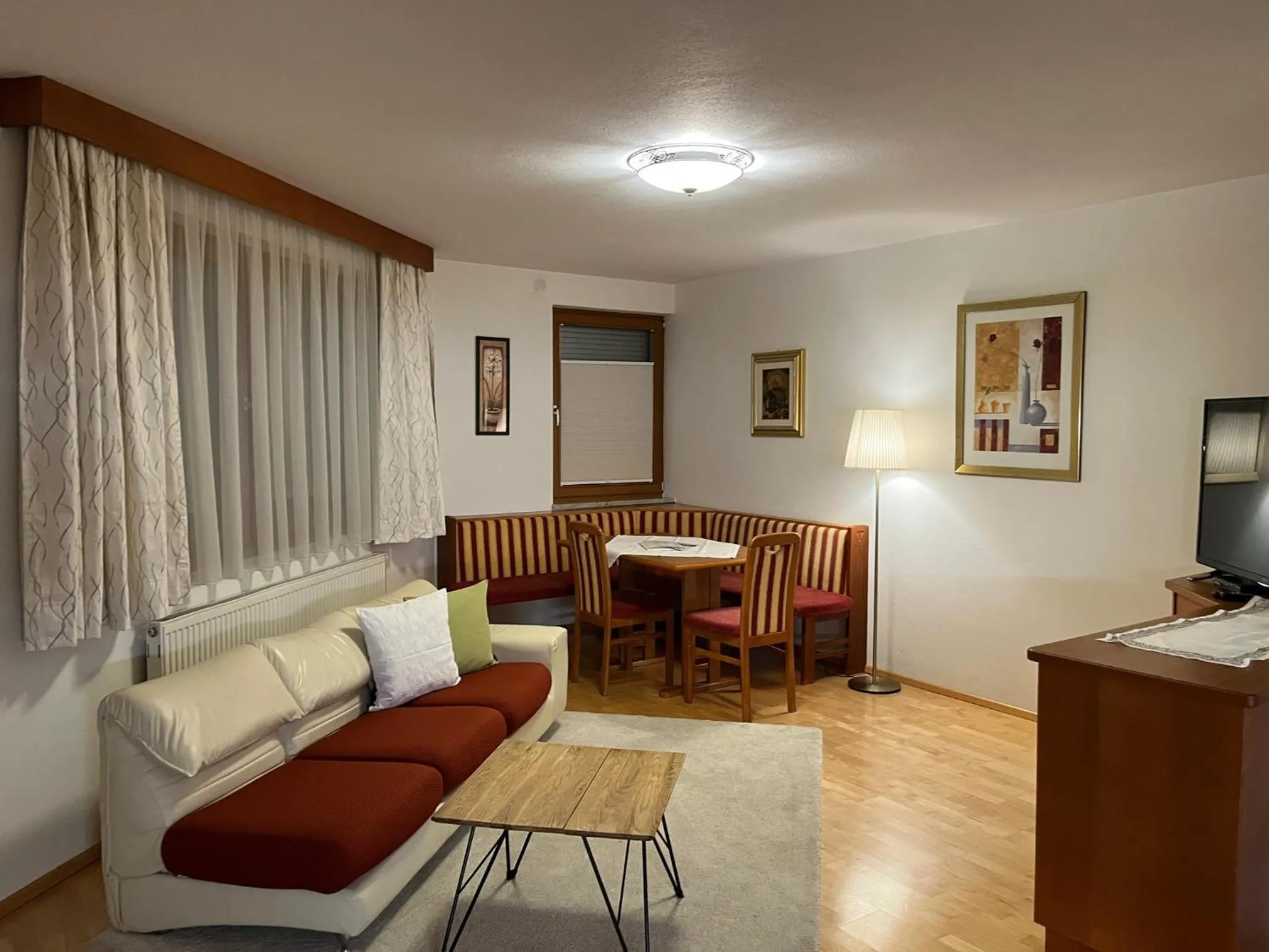 Living room in Aparthaus Camping Stubai