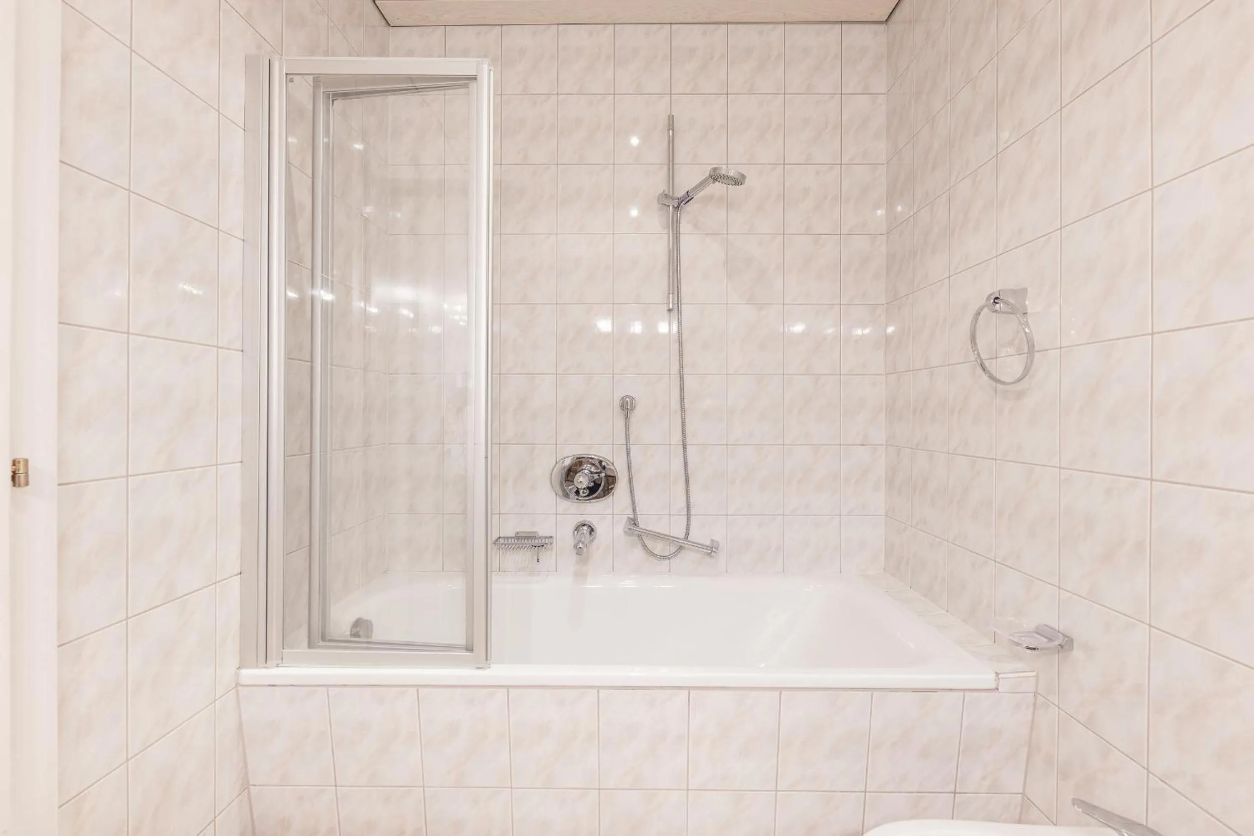 Bathroom in Aparthaus Camping Stubai