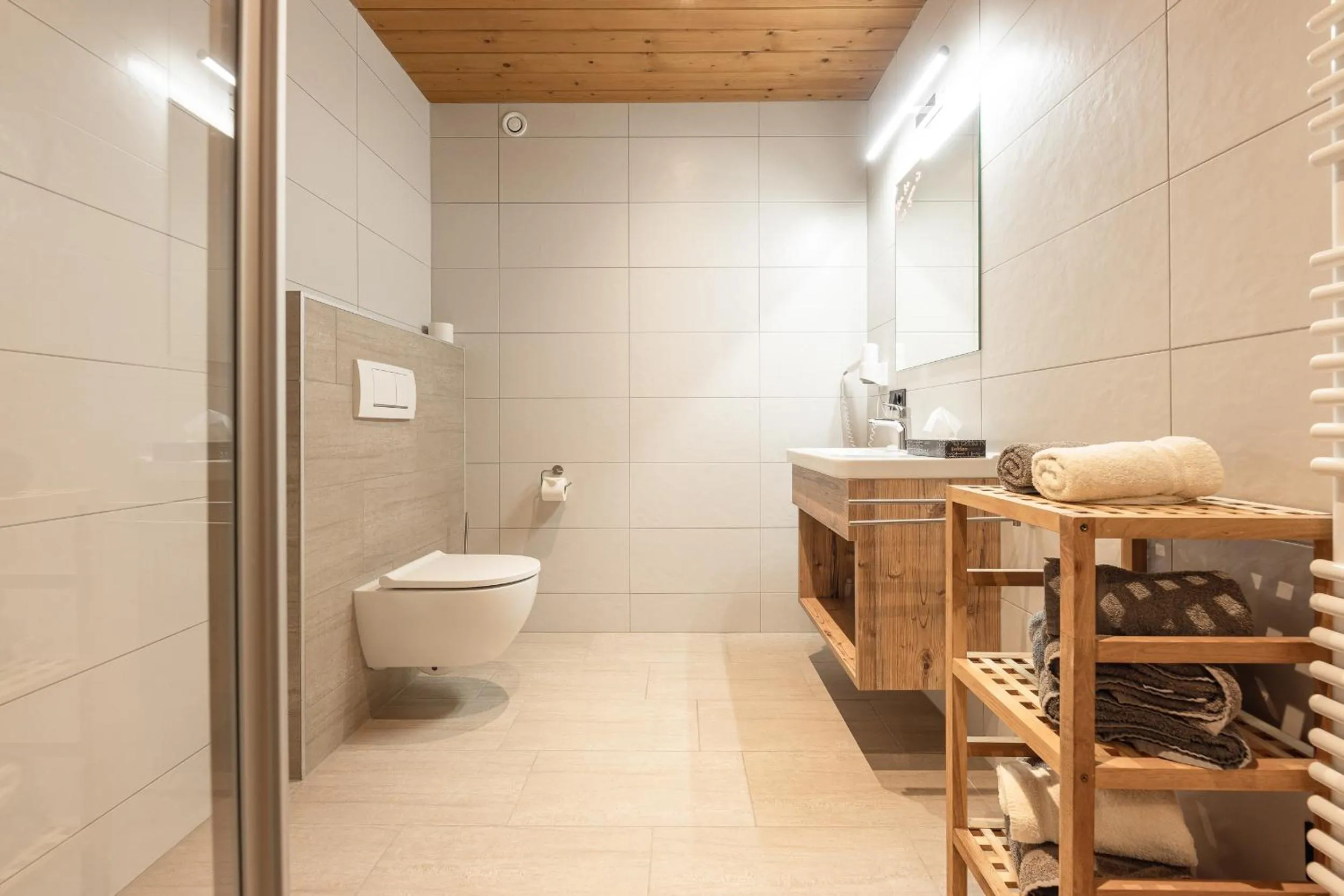 Shower in Aparthaus Camping Stubai