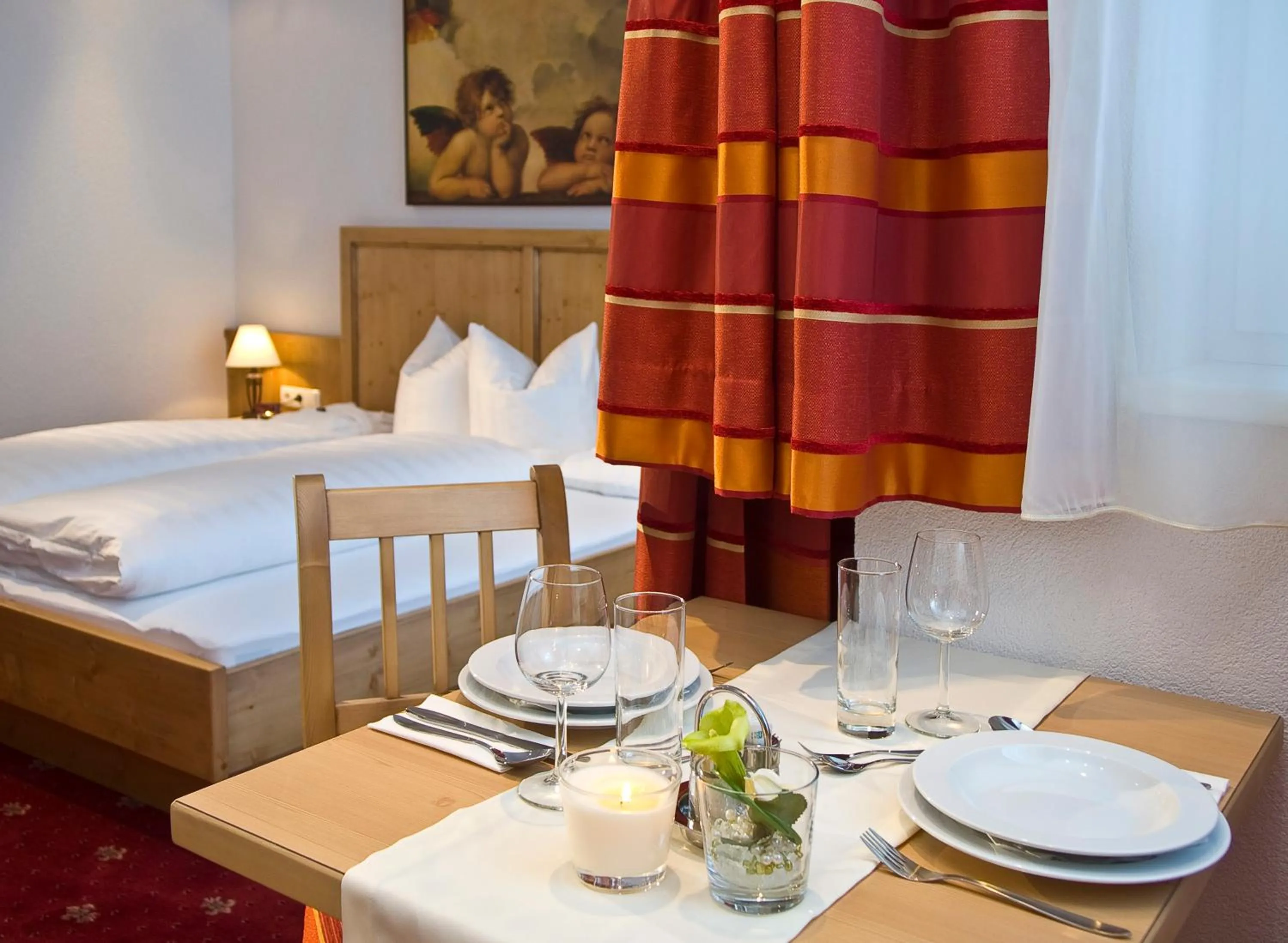 Photo of the whole room, Bed in Alpenstern - Sommer Silvretta Card Premium inklusive!