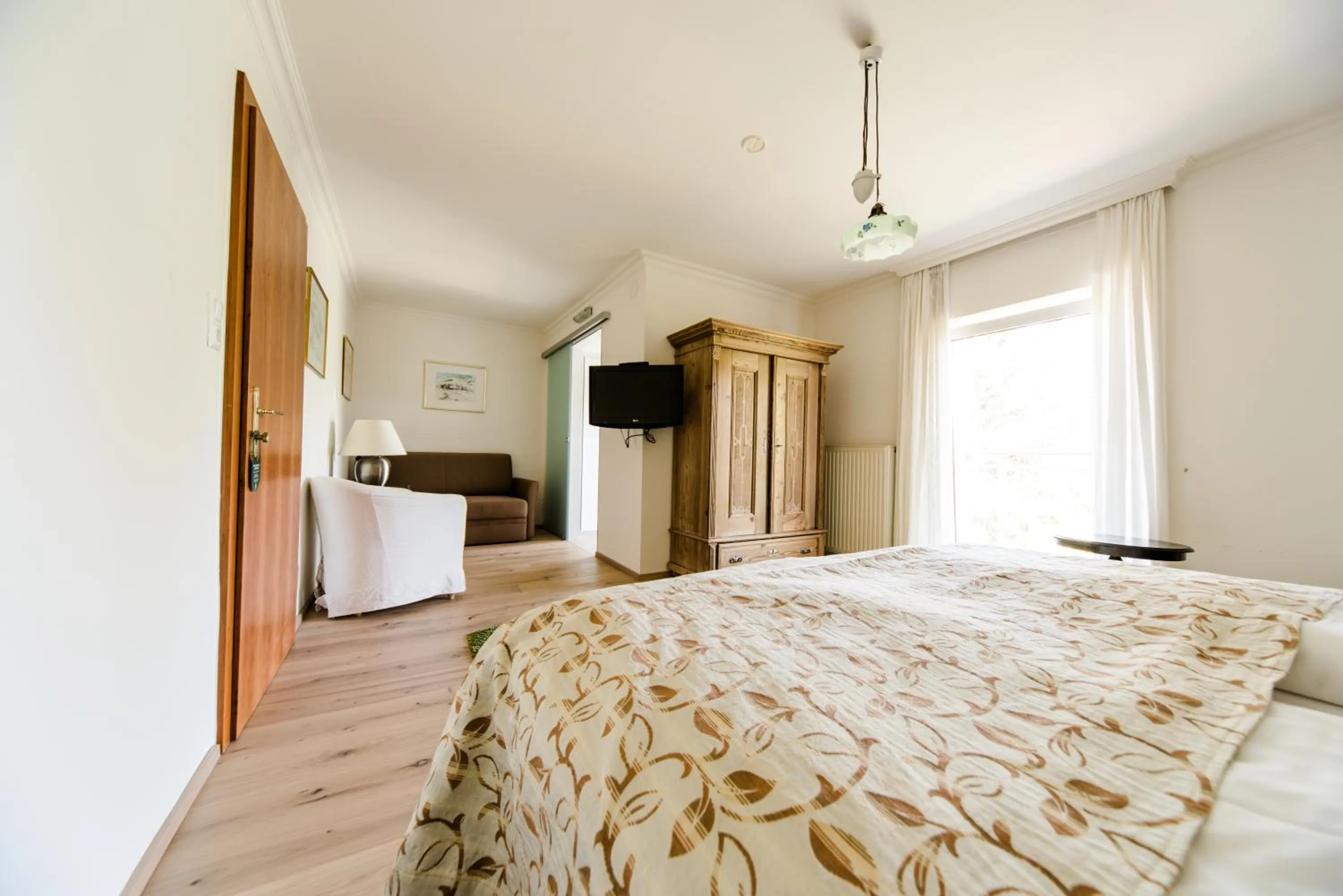 Photo of the whole room, Bed in Hotel St. Hubertushof