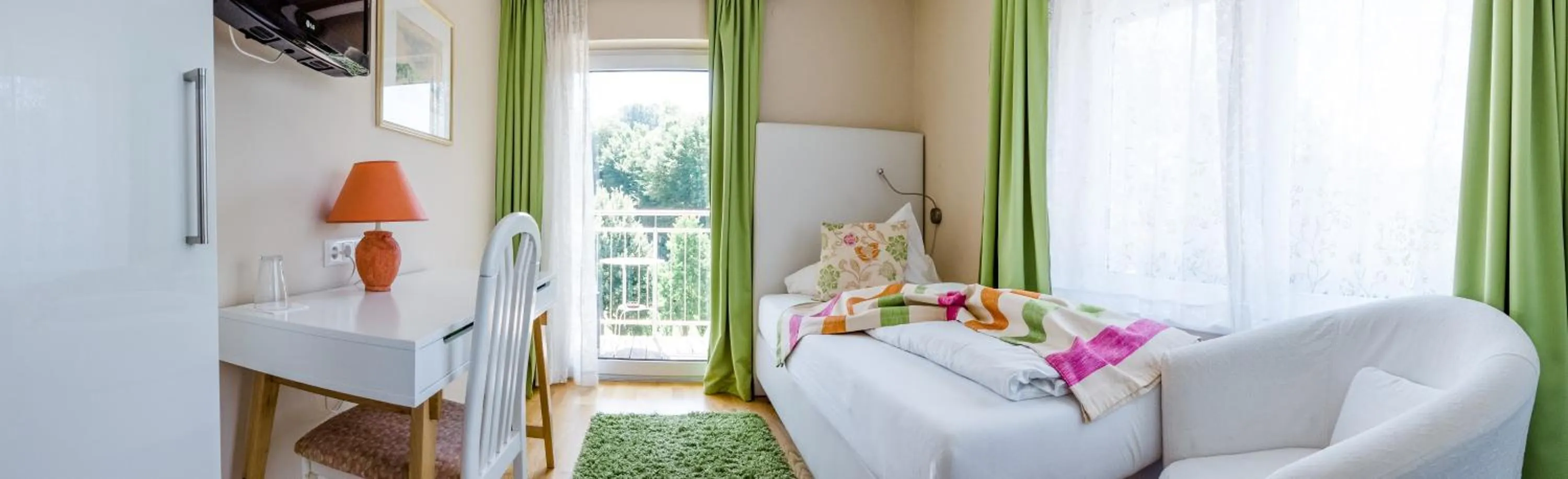 Photo of the whole room in Hotel St. Hubertushof