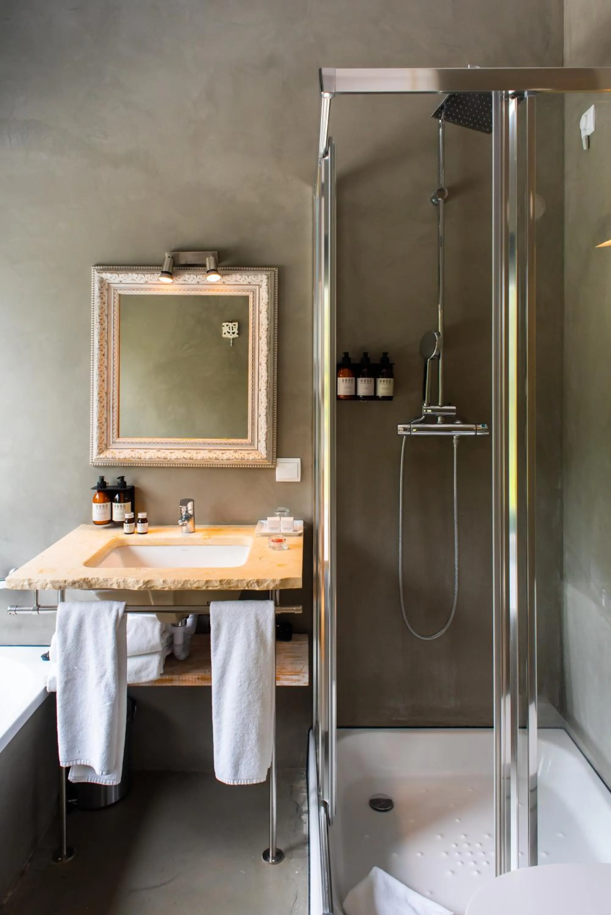 Bath in DOMA Portugal