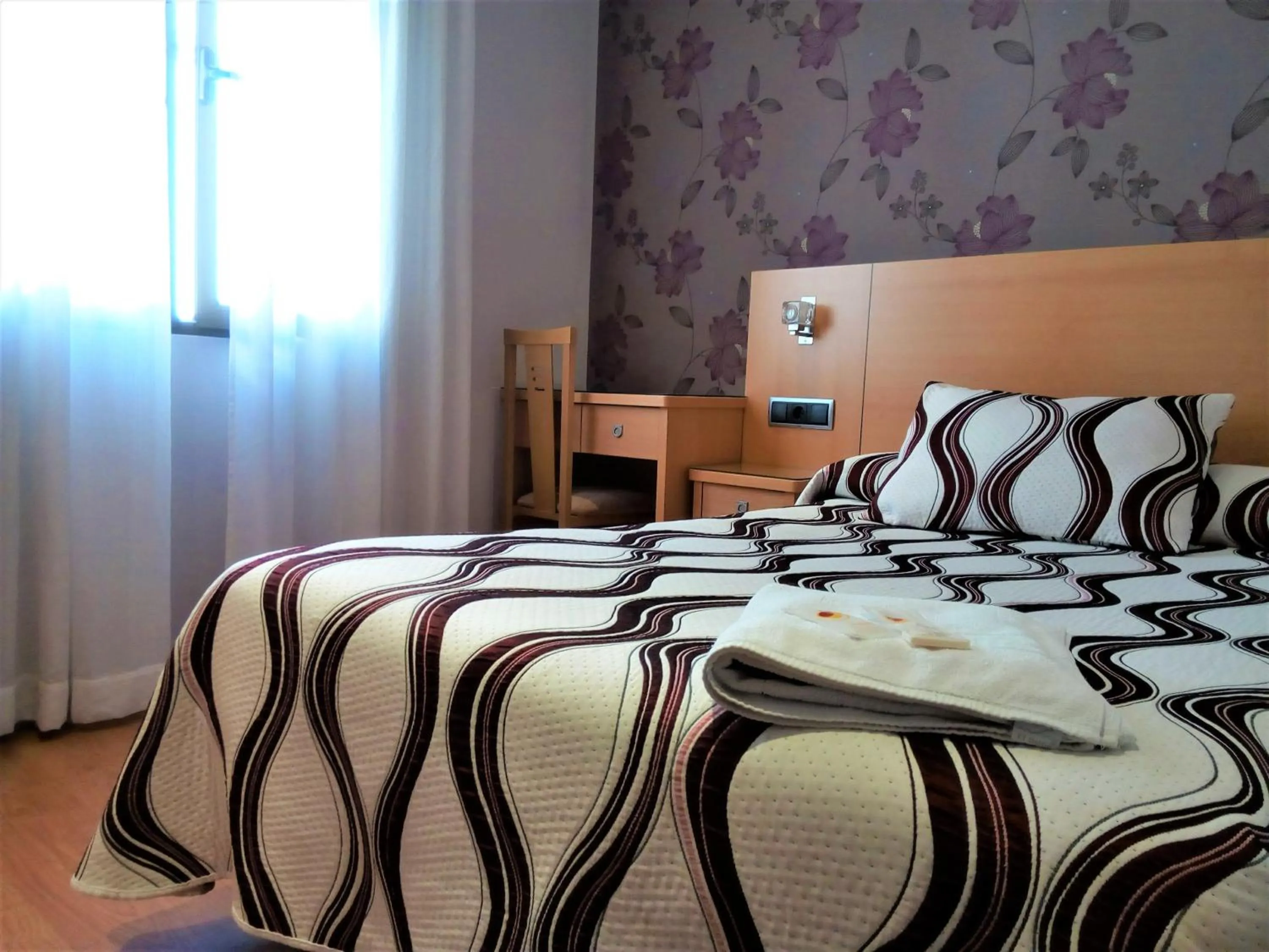 Bed in Hostal Jemasaca-Palma61