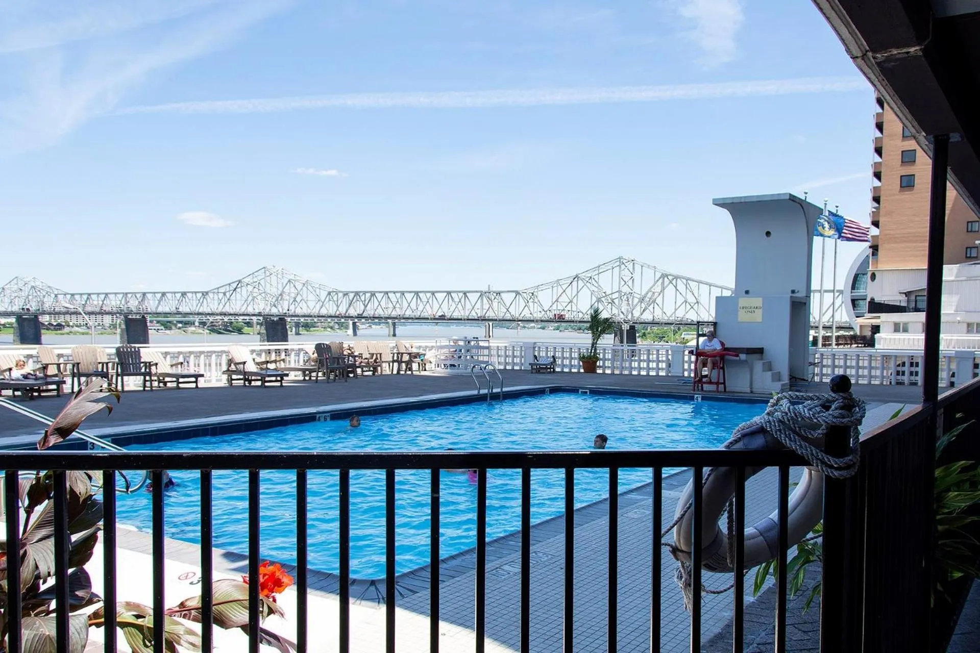 Swimming pool in Galt House Hotel, A Trademark Collection Hotel