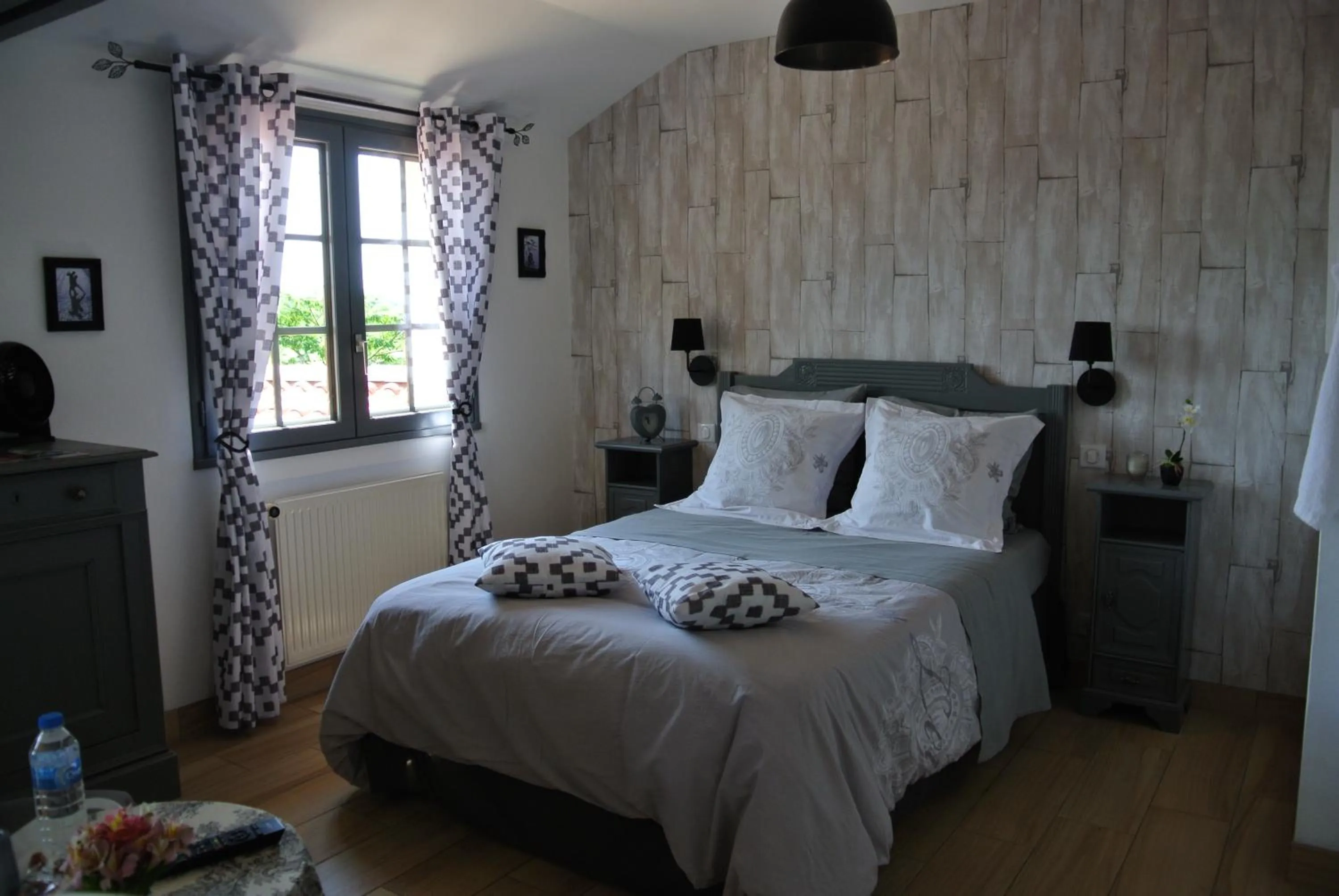 Bed in Chez Michel et Josette