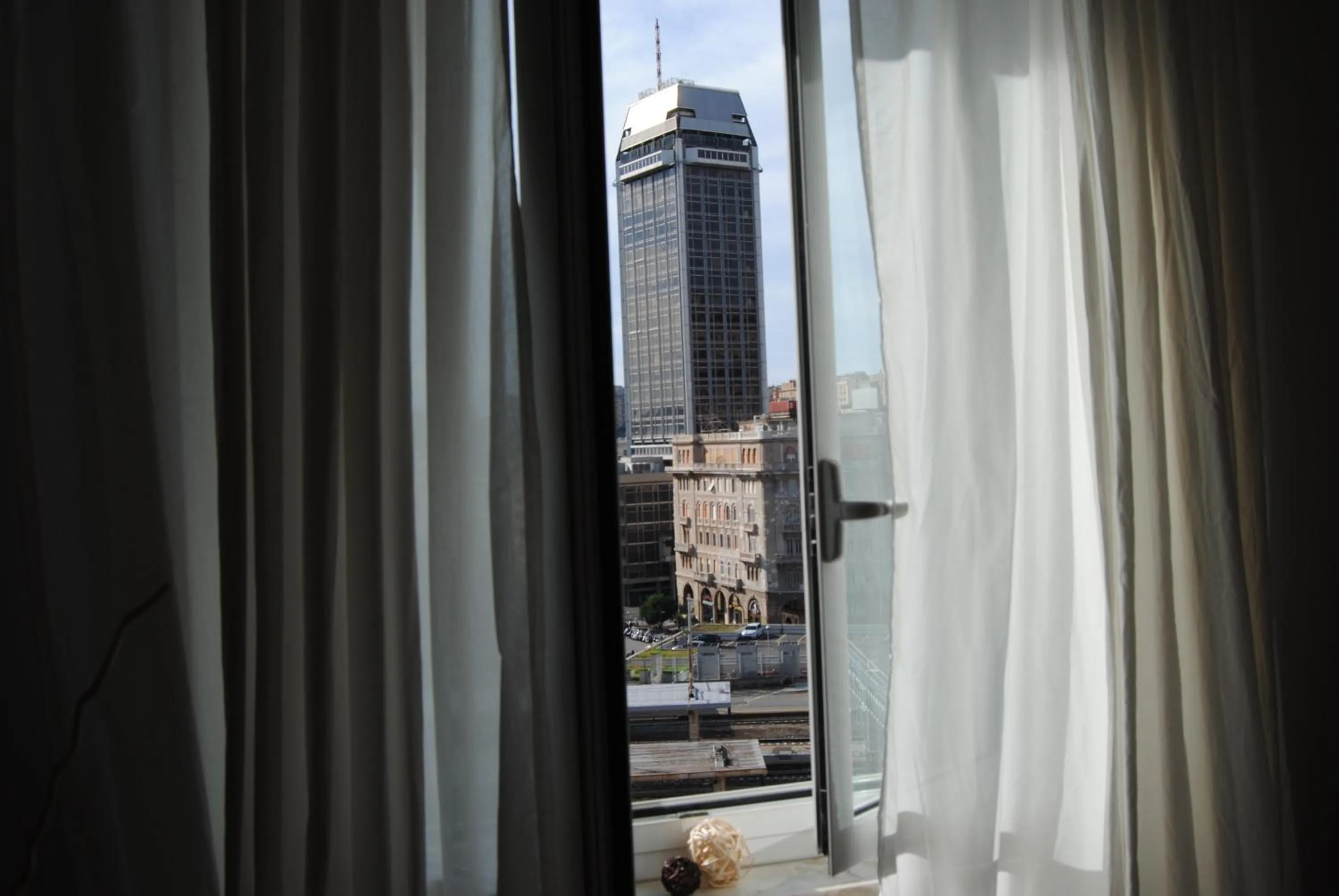 City view in Bb Tube