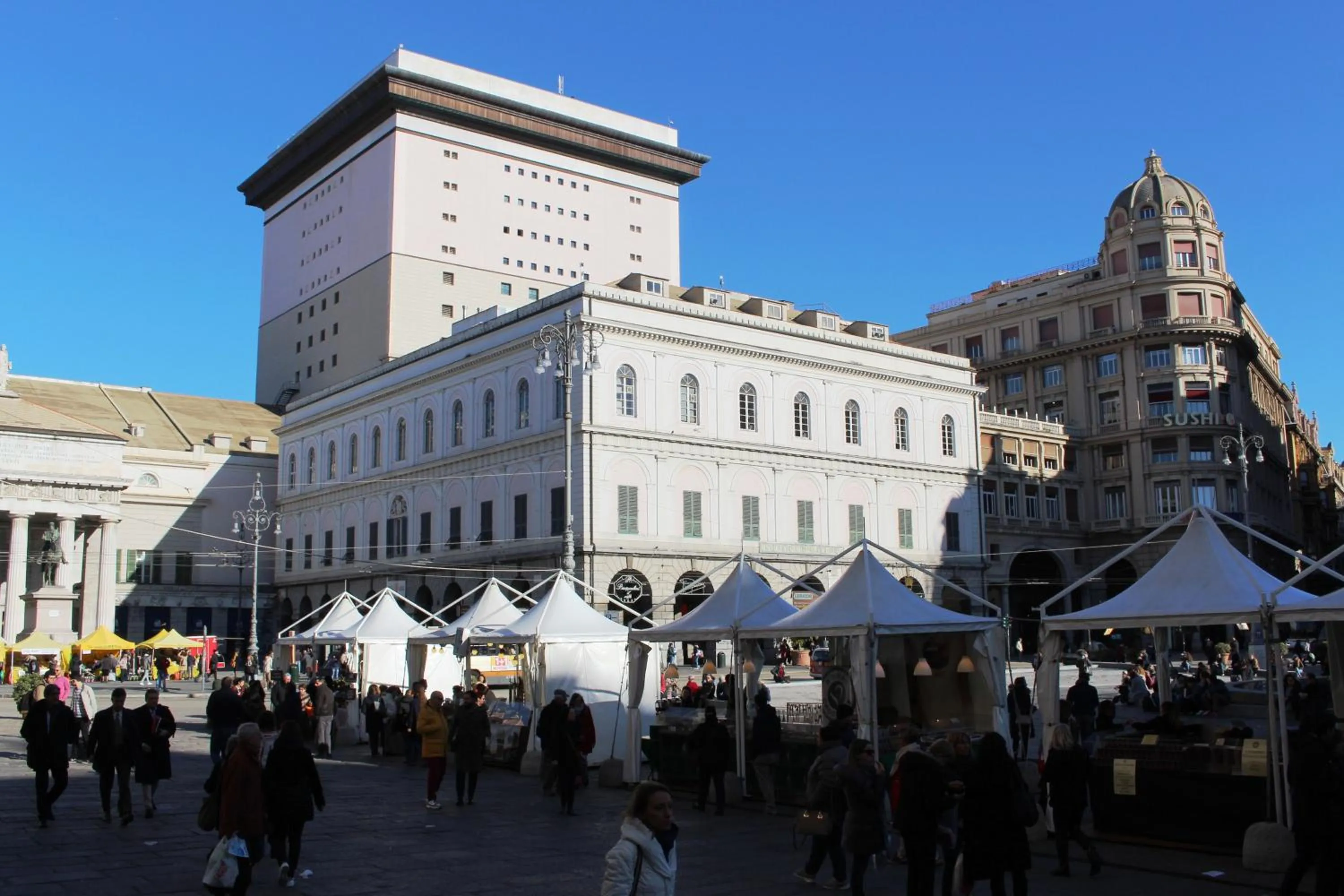 Landmark view in Bb Tube