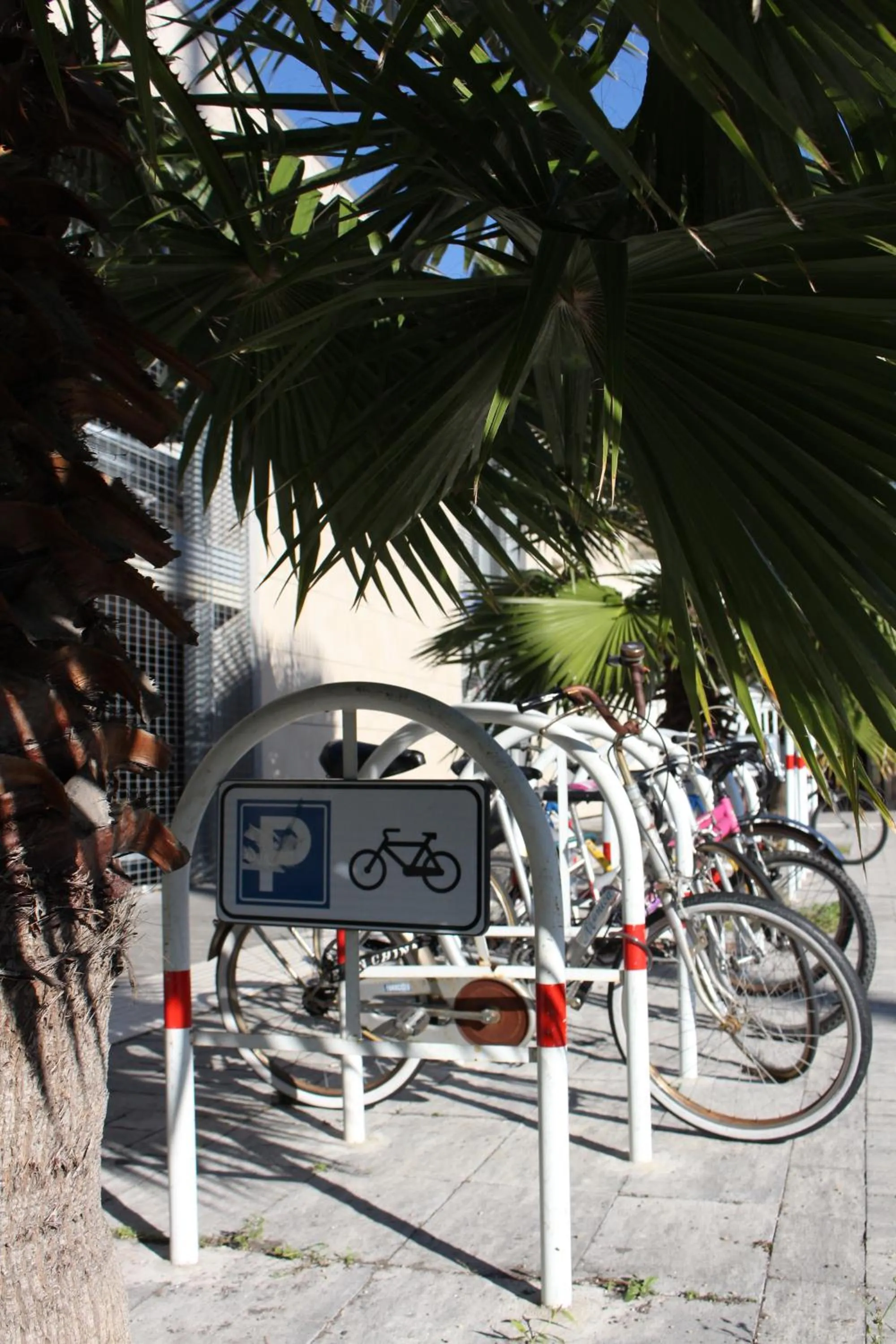 Neighbourhood in Bb Tube