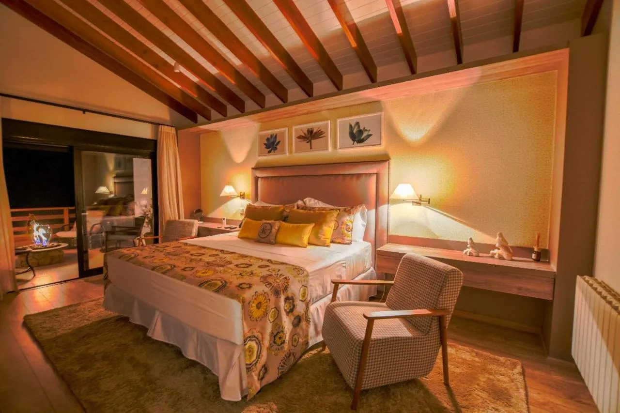 Bedroom, Bed in Hotel & Spa Saint Michel