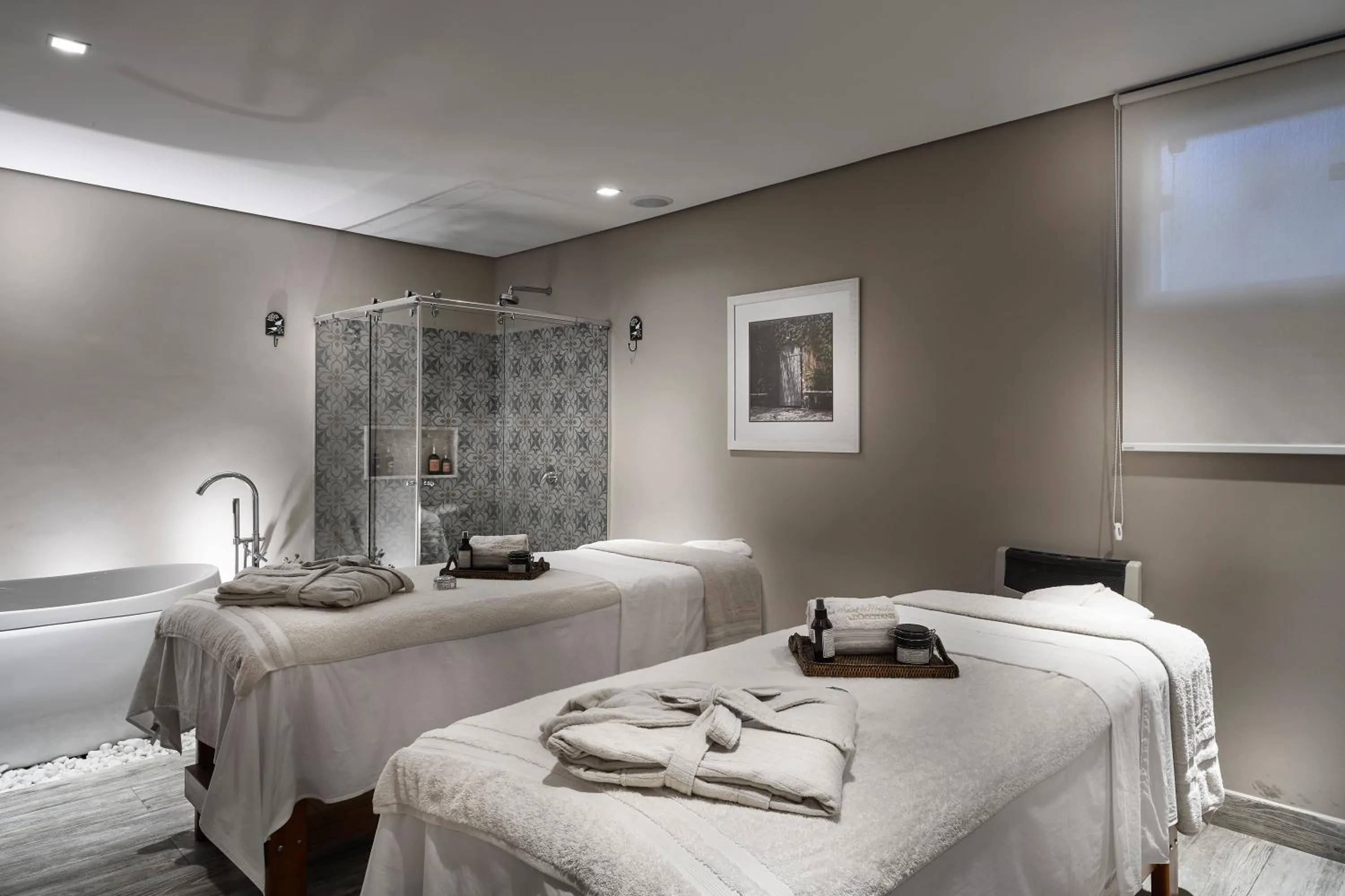 Massage, Bed in Hotel & Spa Saint Michel