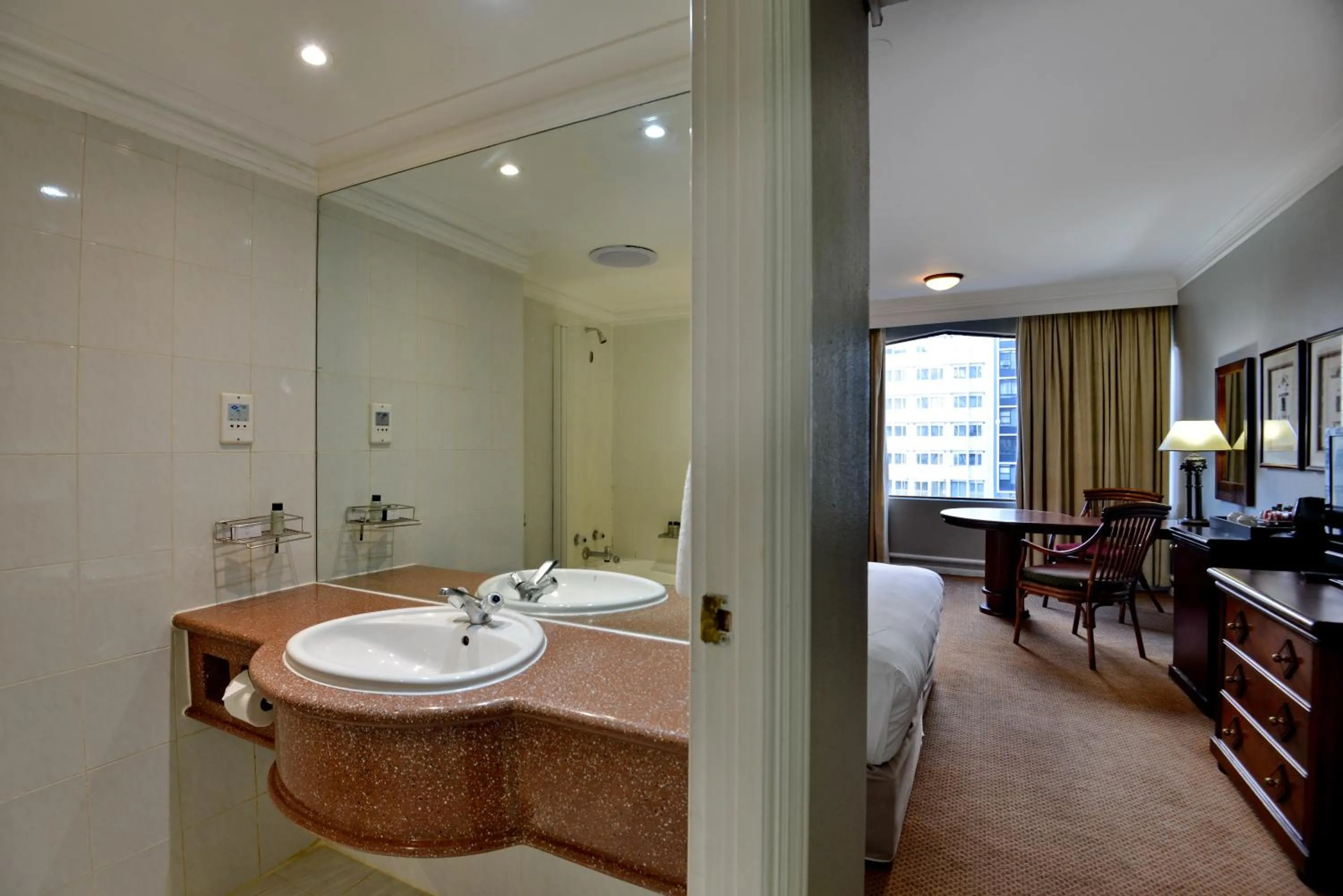 The Capetonian - Halal