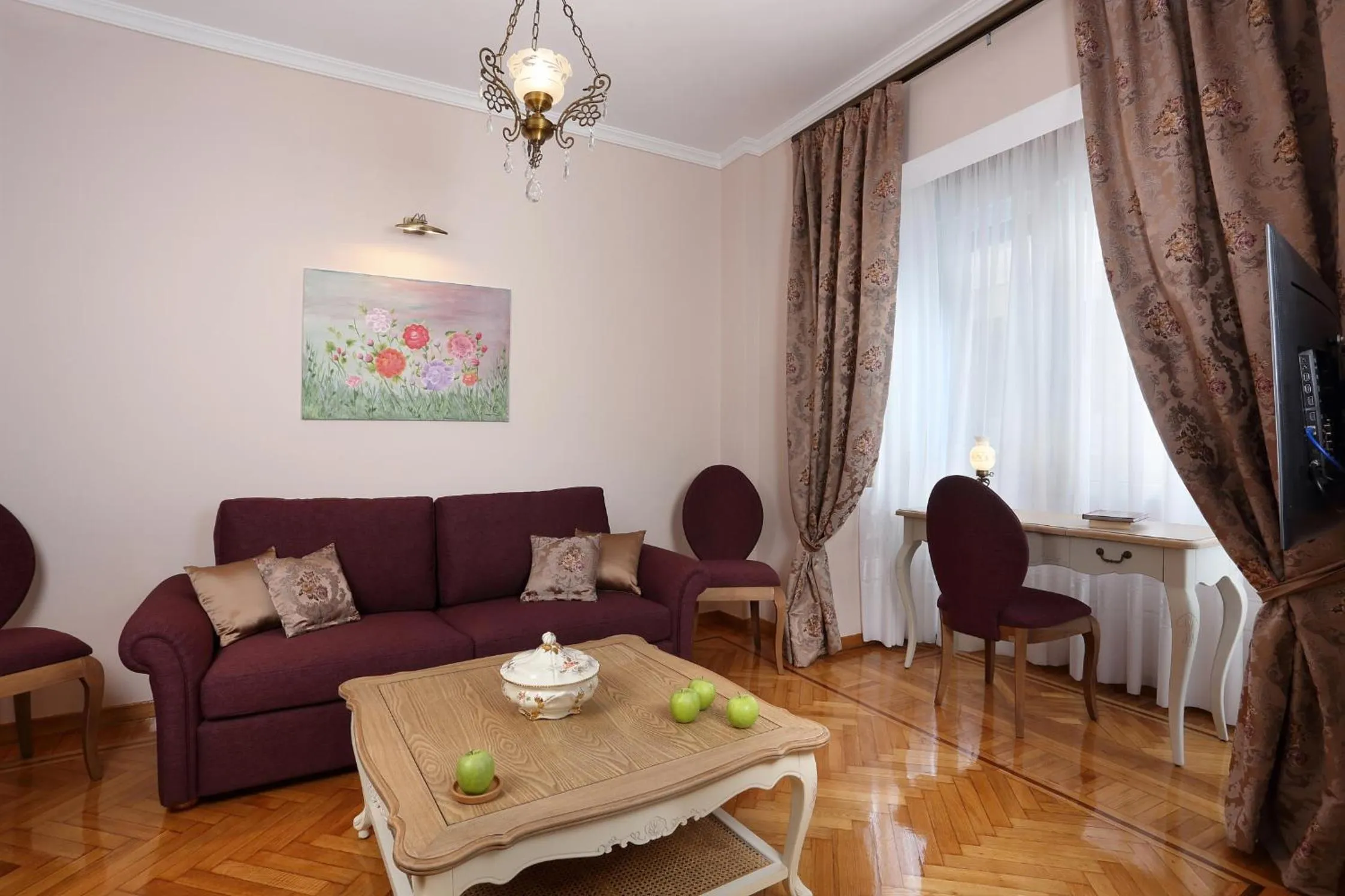 Seating area in V1935 Luxurious Apartments