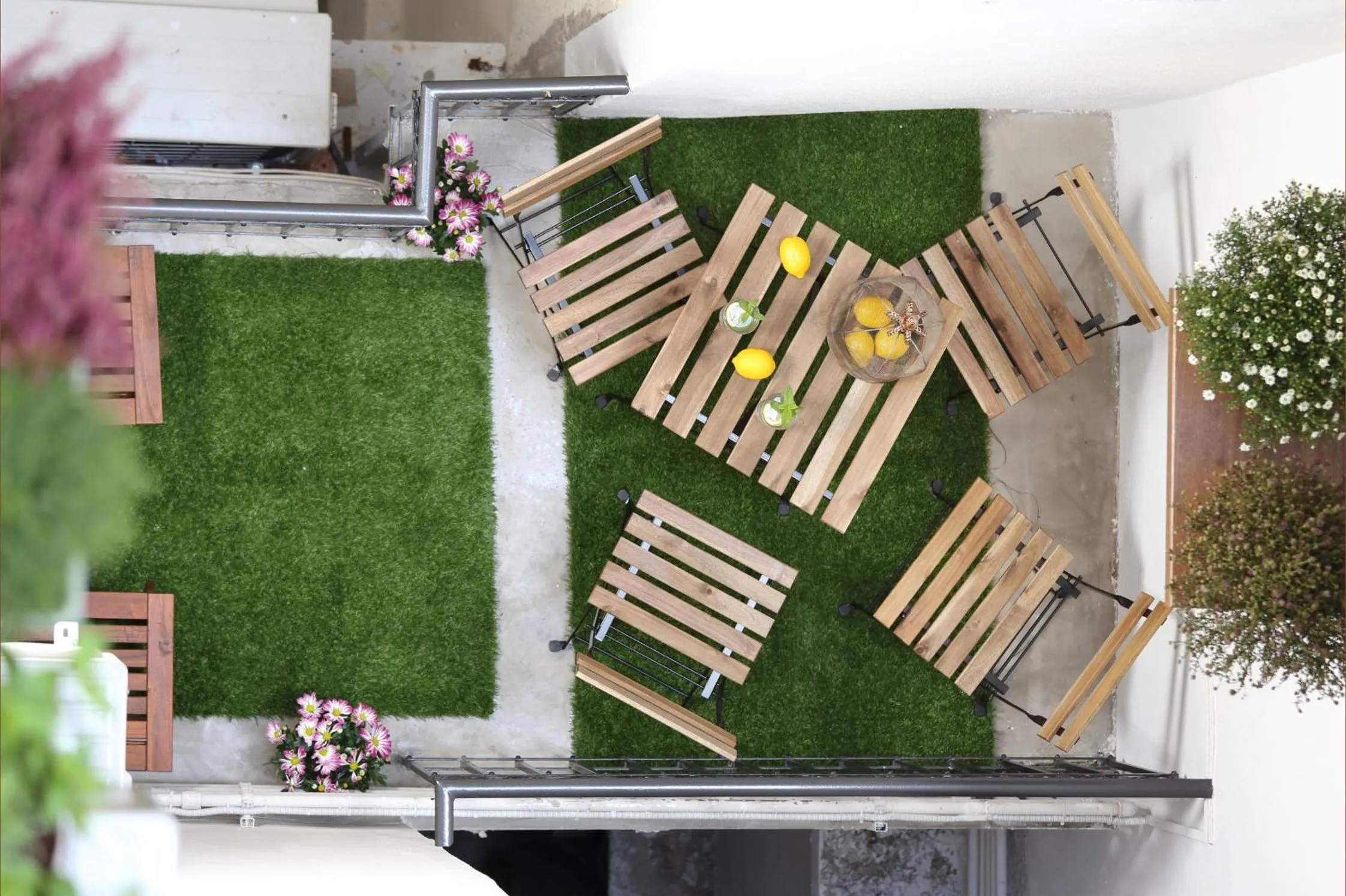 Balcony/Terrace in V1935 Luxurious Apartments