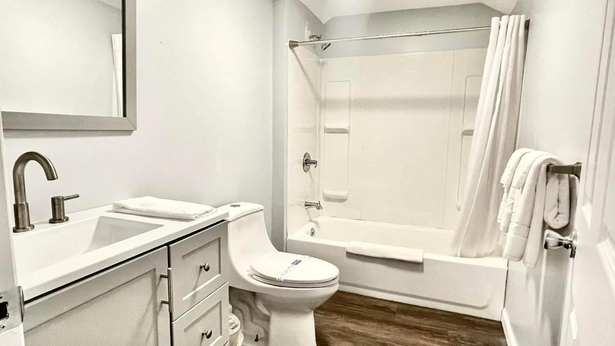 Bathroom in Americas Best Value Inn Chincoteague