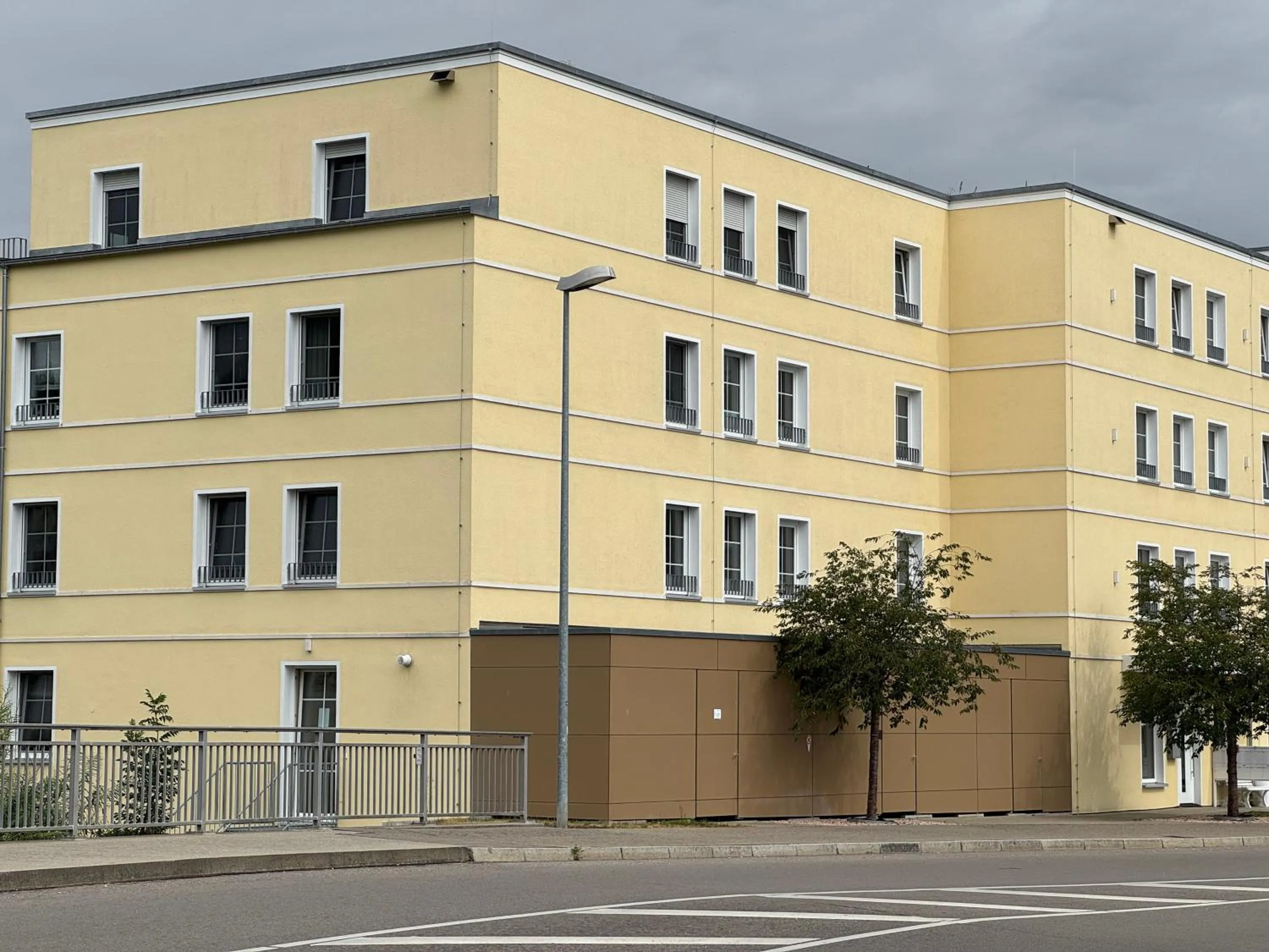 Property building in Blue Riverside Apartments