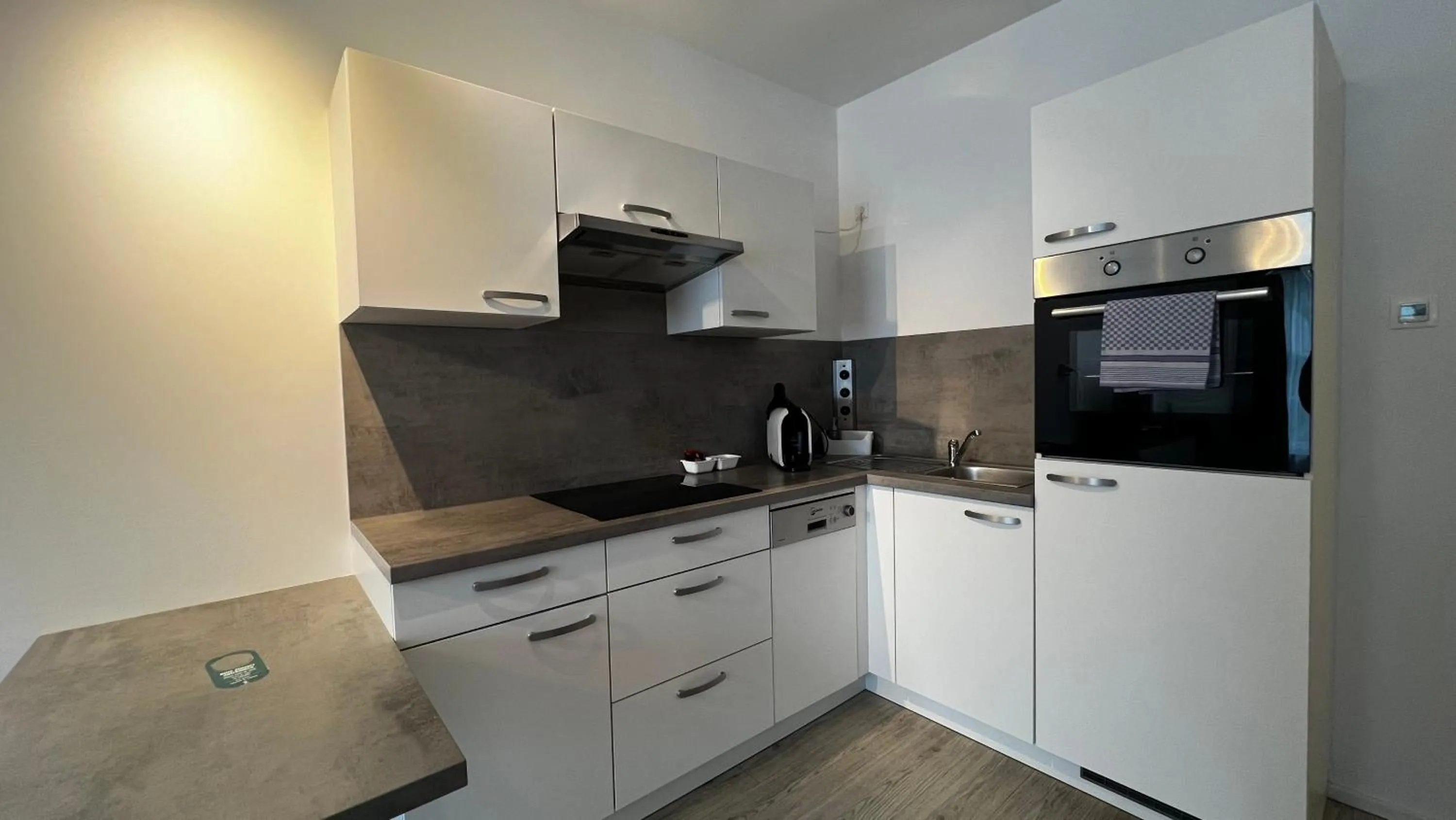 Kitchen or kitchenette in Blue Riverside Apartments