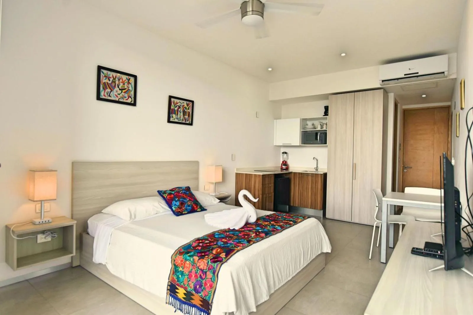 Bedroom, Bed in Menesse the City by Casago