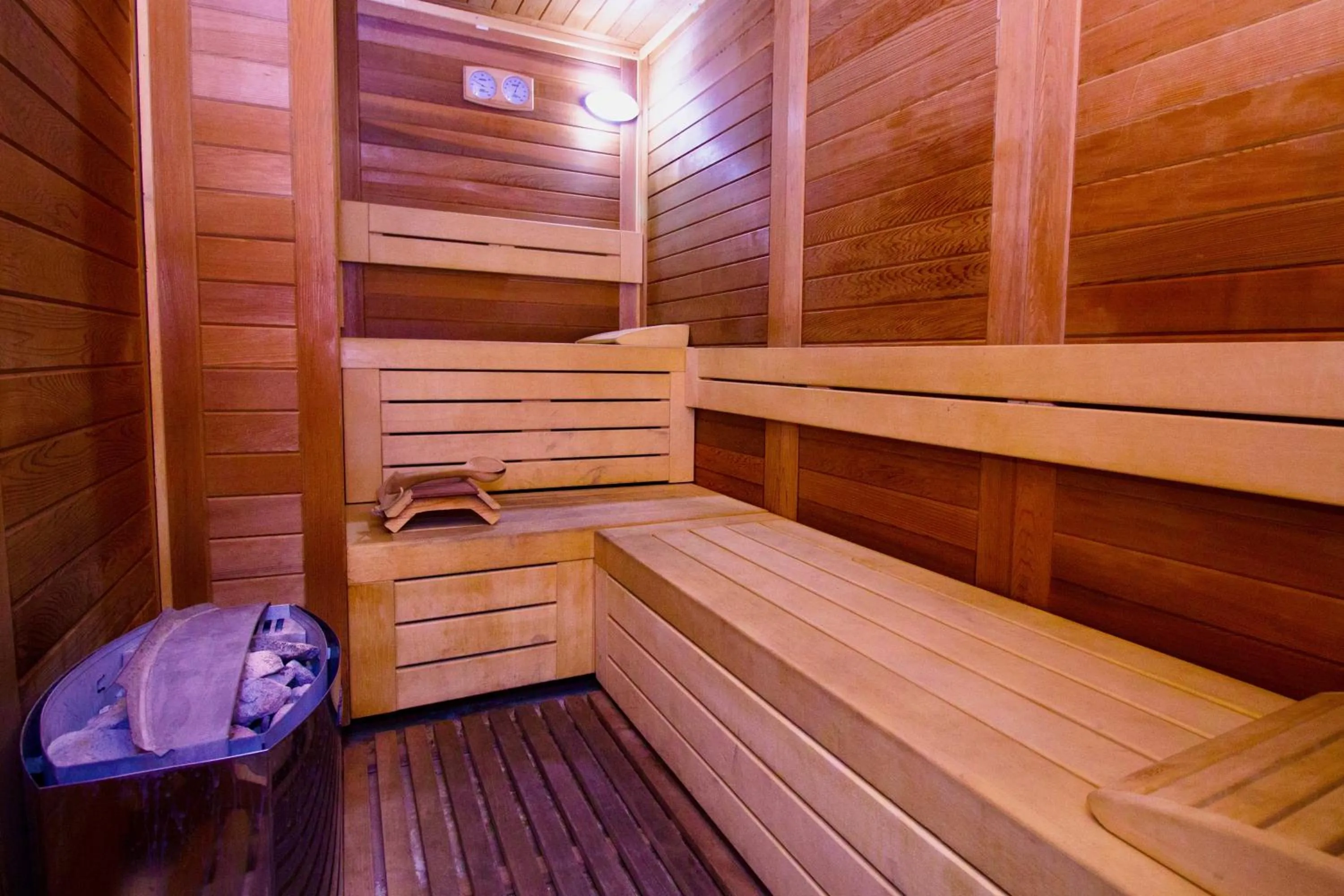 Sauna in Menesse the City by Casago