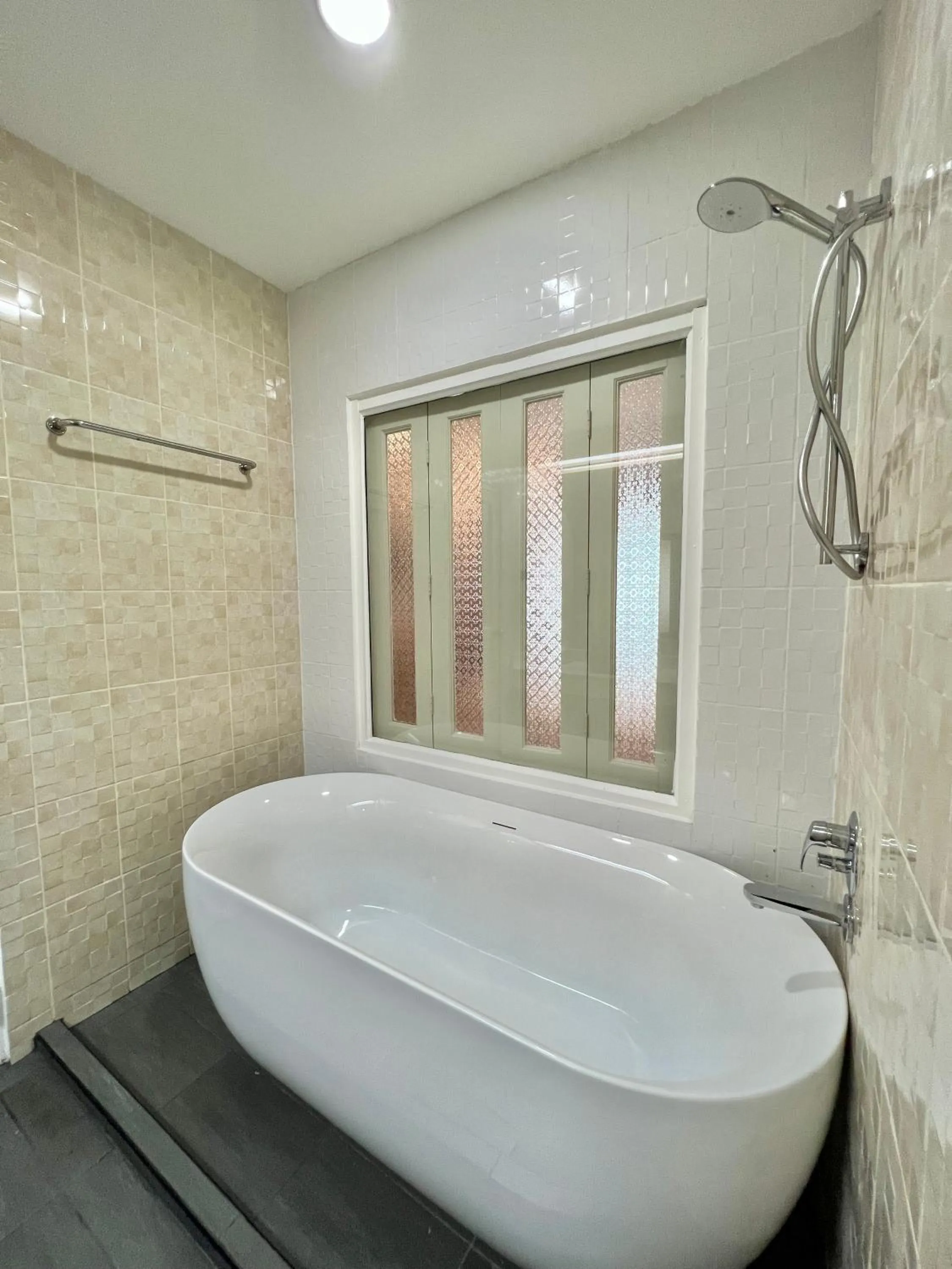 Bathroom in Amata Patong