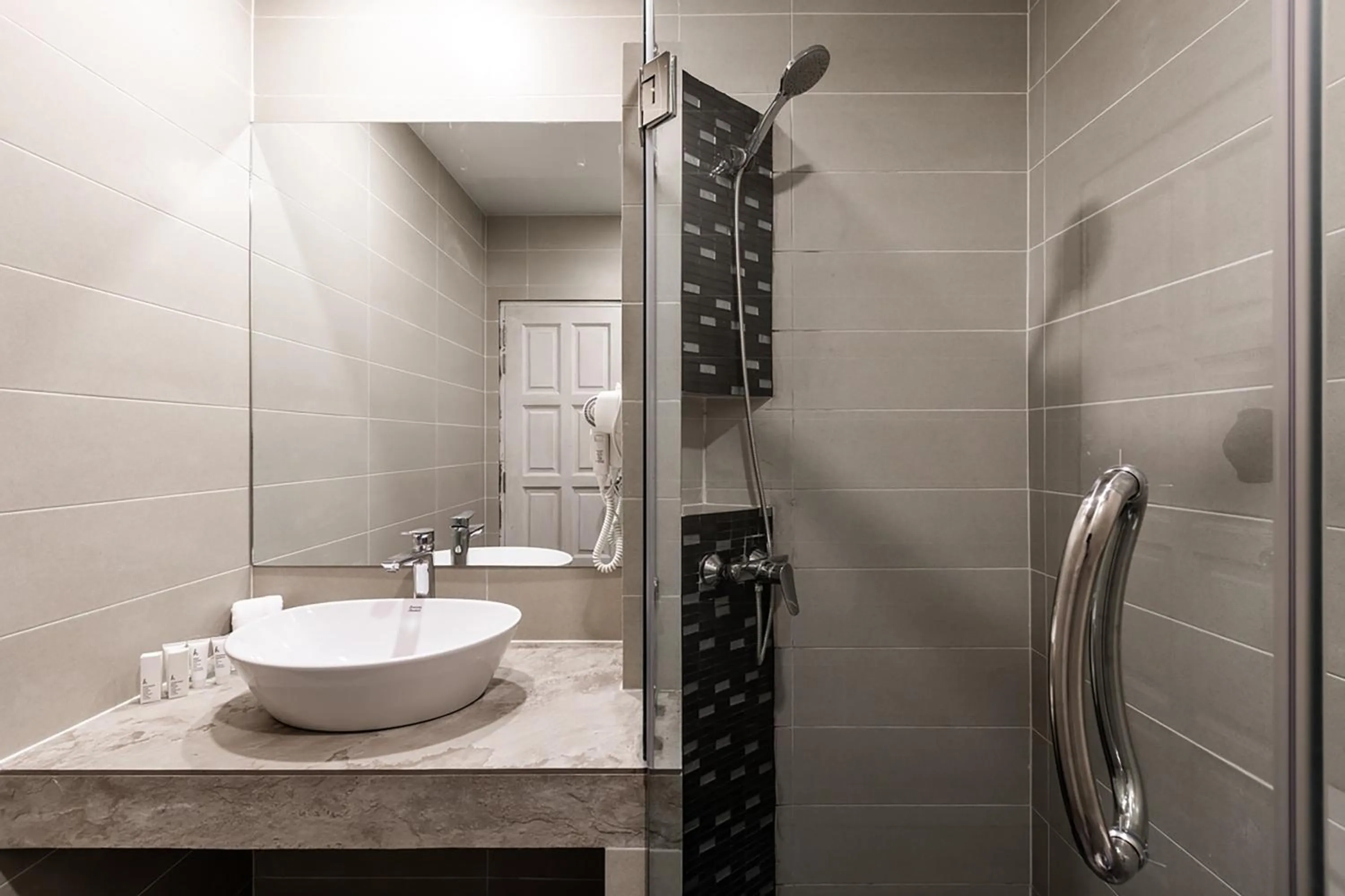 Bathroom in Amata Patong