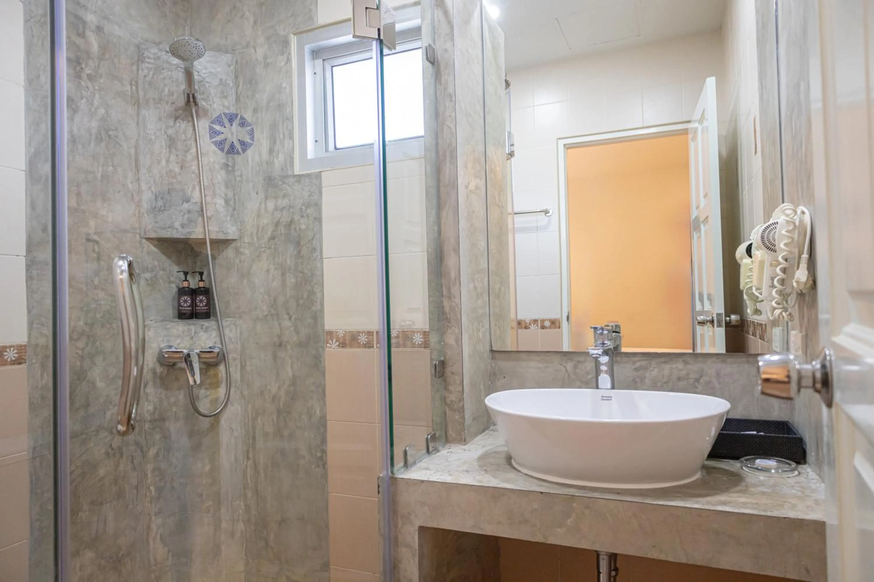 Bathroom in Amata Patong