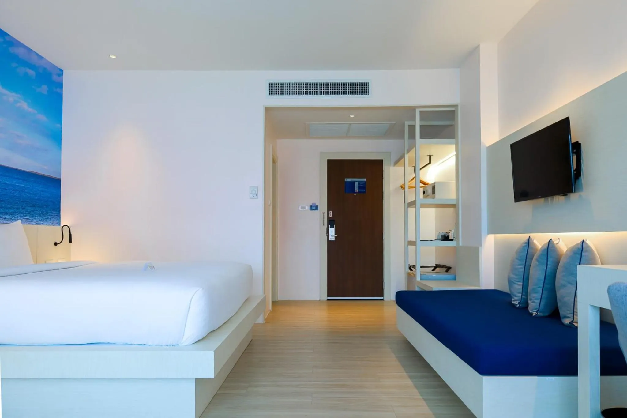 Bedroom, Bed in Amata Patong