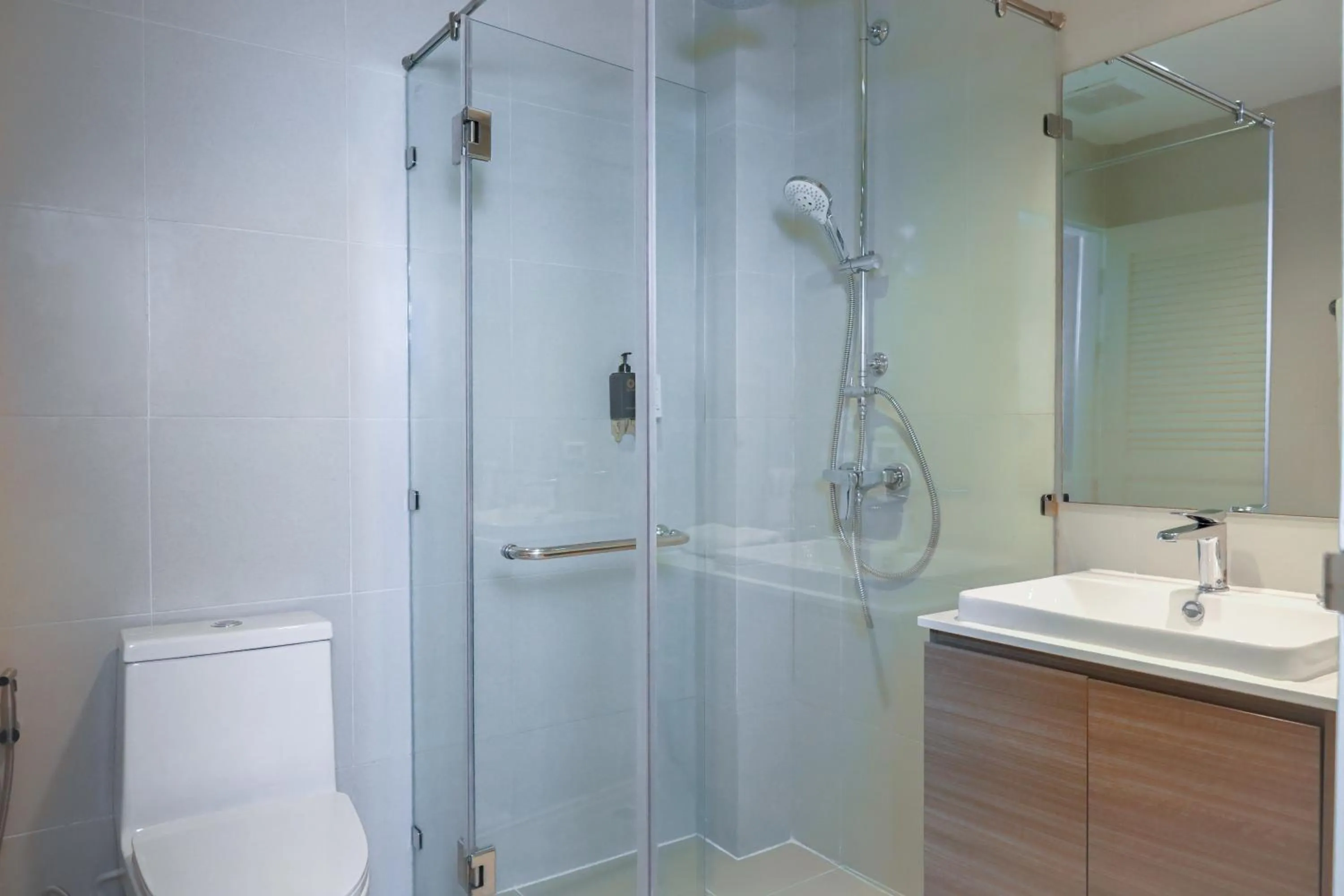 Shower in Amata Patong