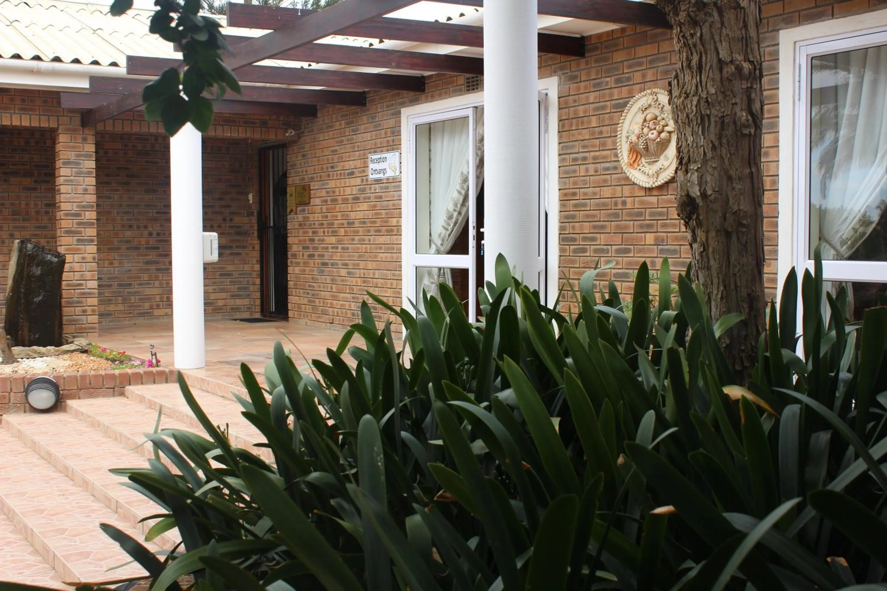 Facade/entrance in The Golden Grape B&B