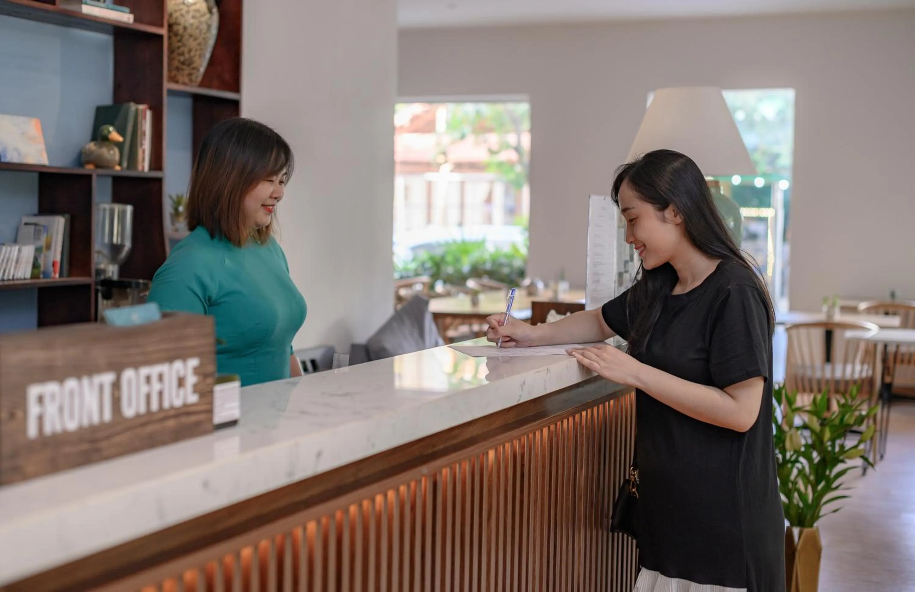 Staff in Cocochine Da Nang