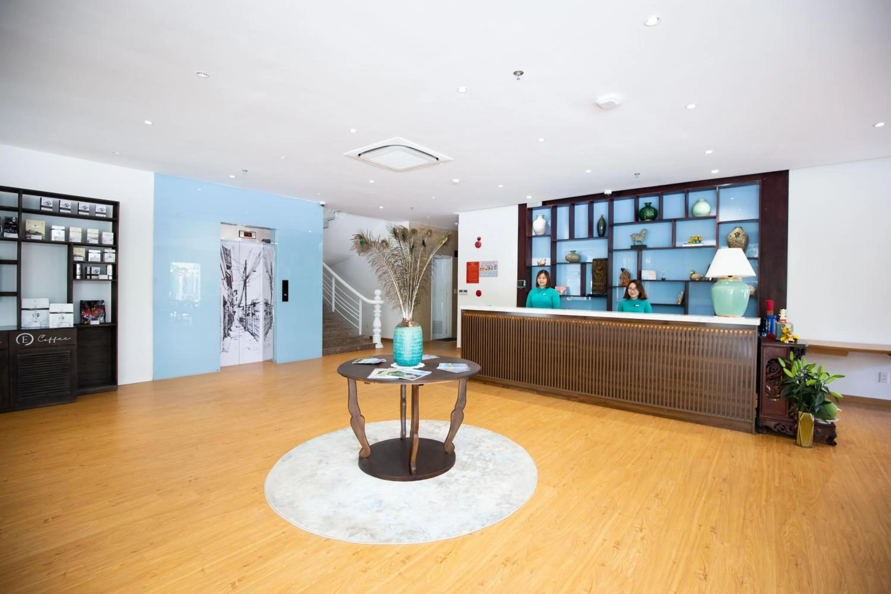 Staff in Cocochine Da Nang