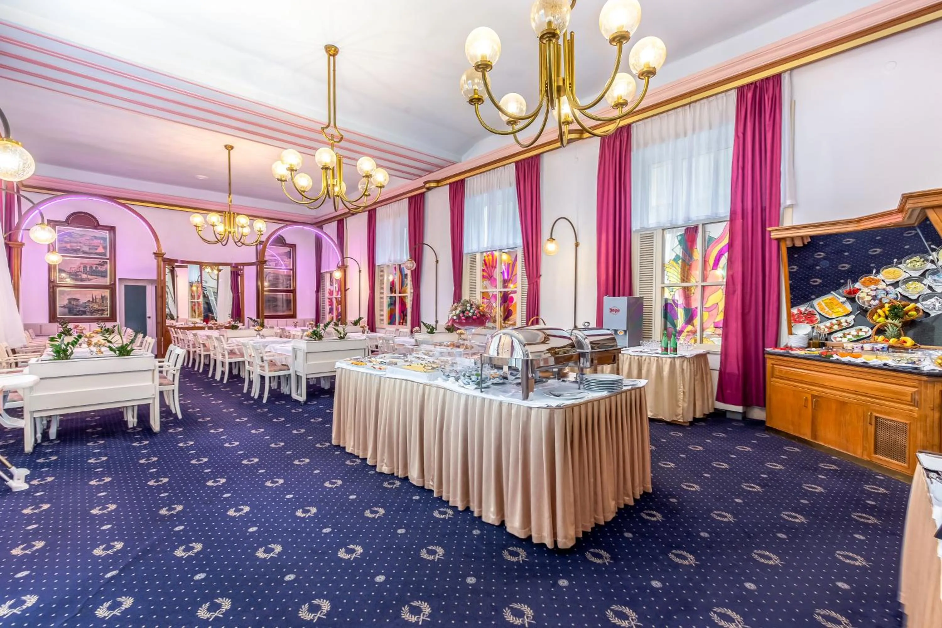 Breakfast in Hotel Galeb