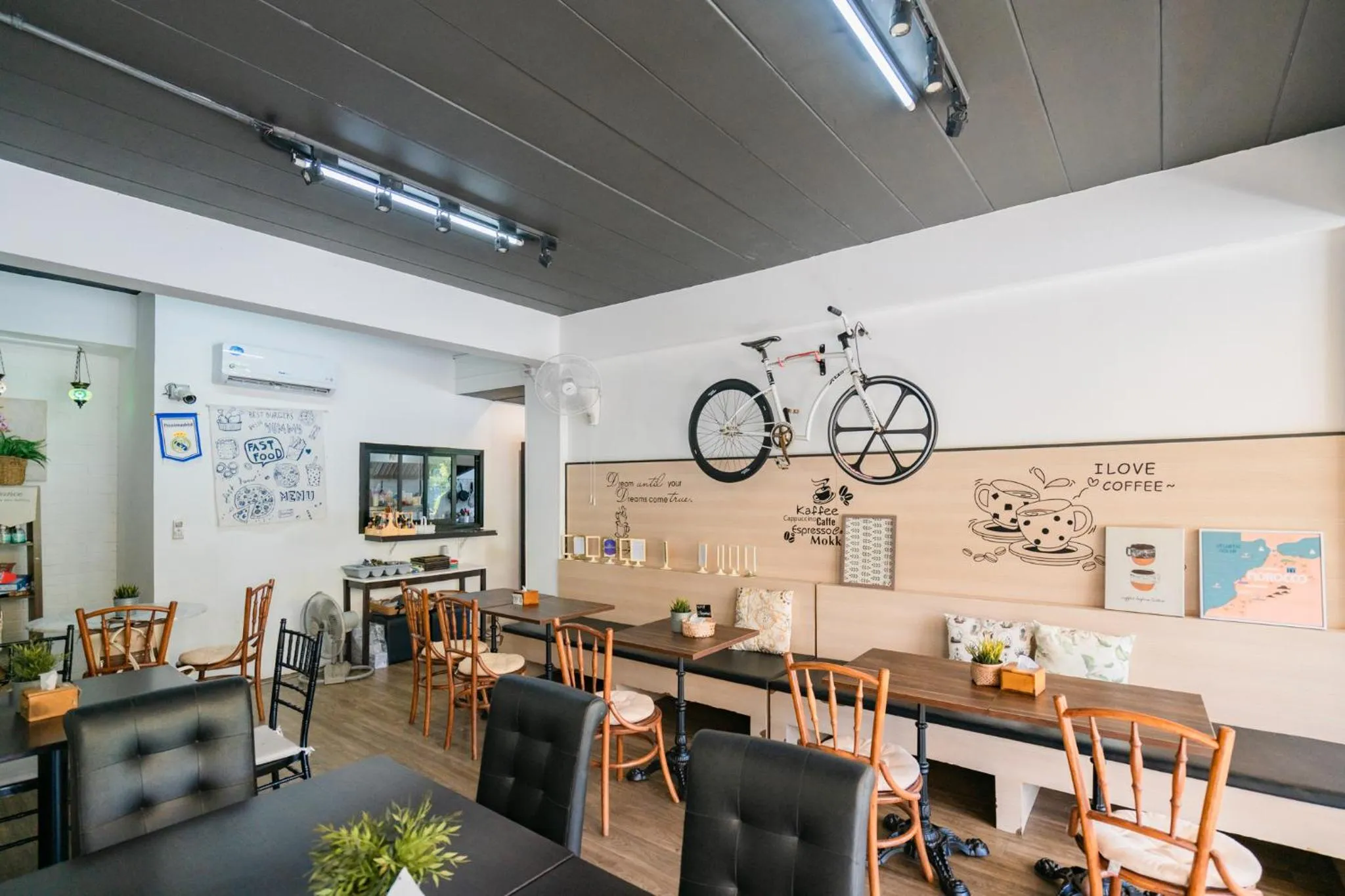 Restaurant/places to eat in The Panwa Guesthouse, Phuket