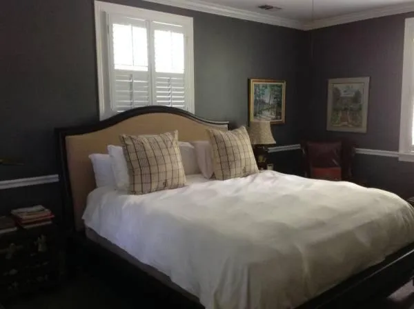 Bed in Springwood Inn