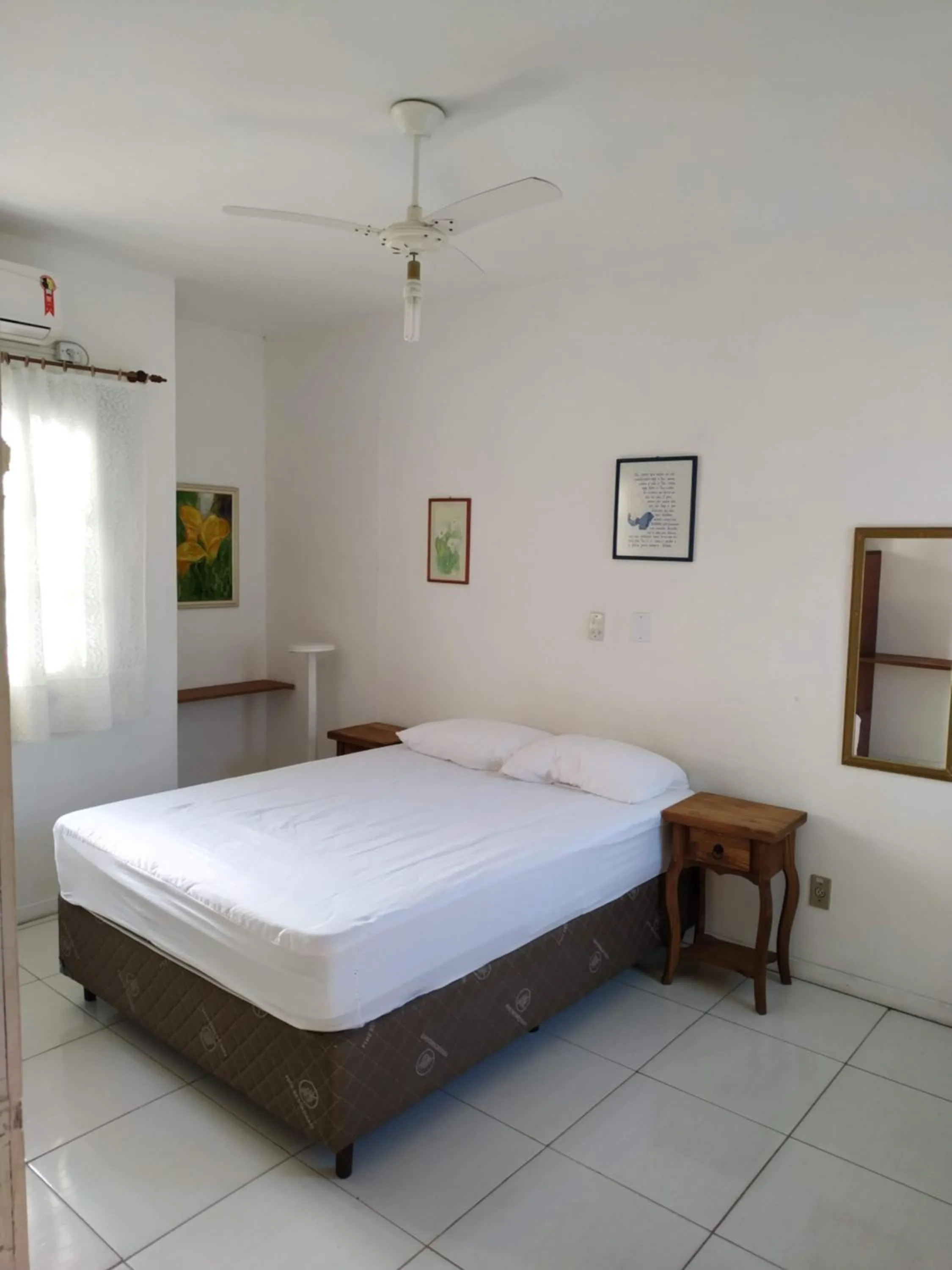 Bed in Residencial Praia Bombas