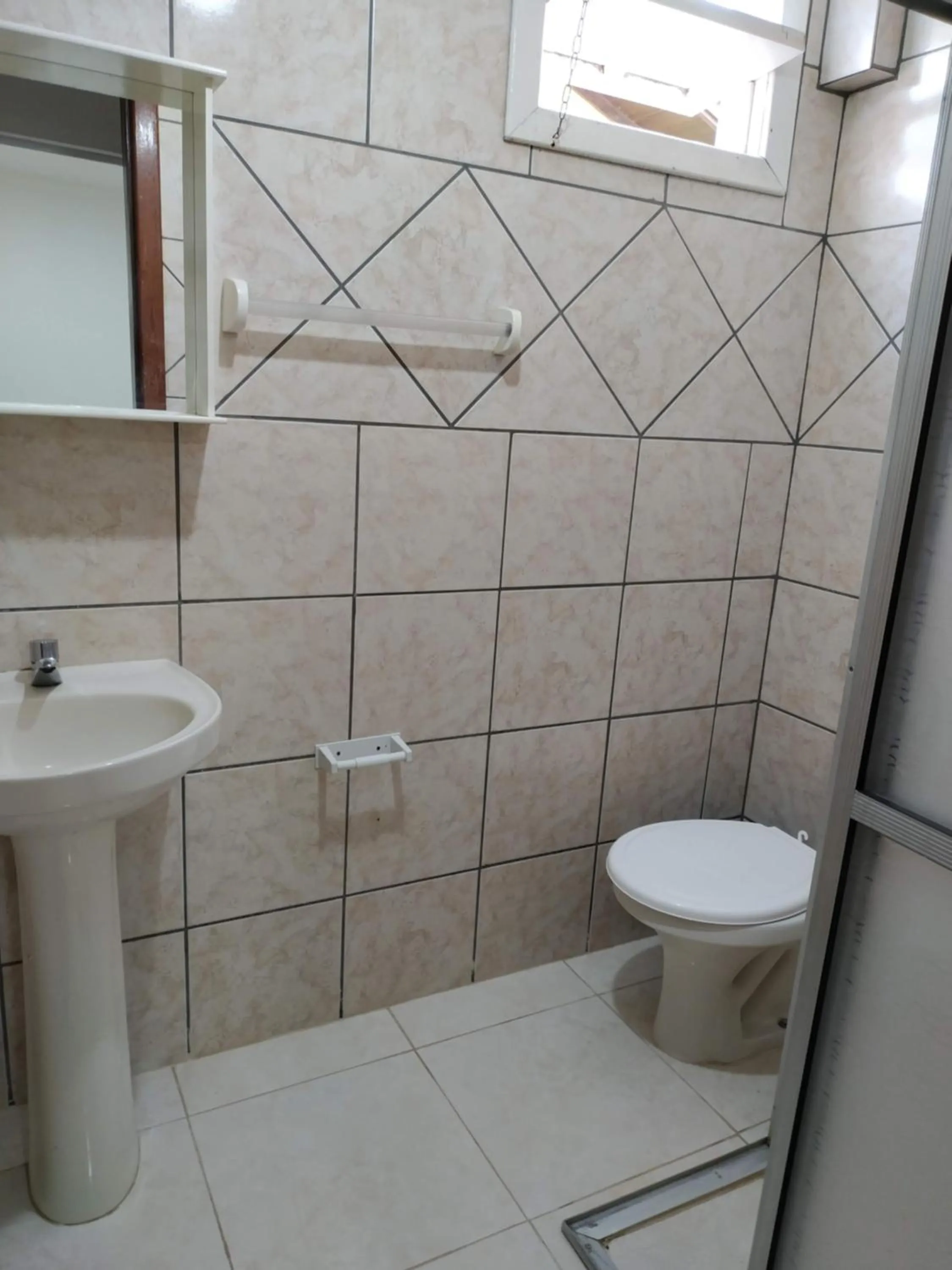Bathroom in Residencial Praia Bombas