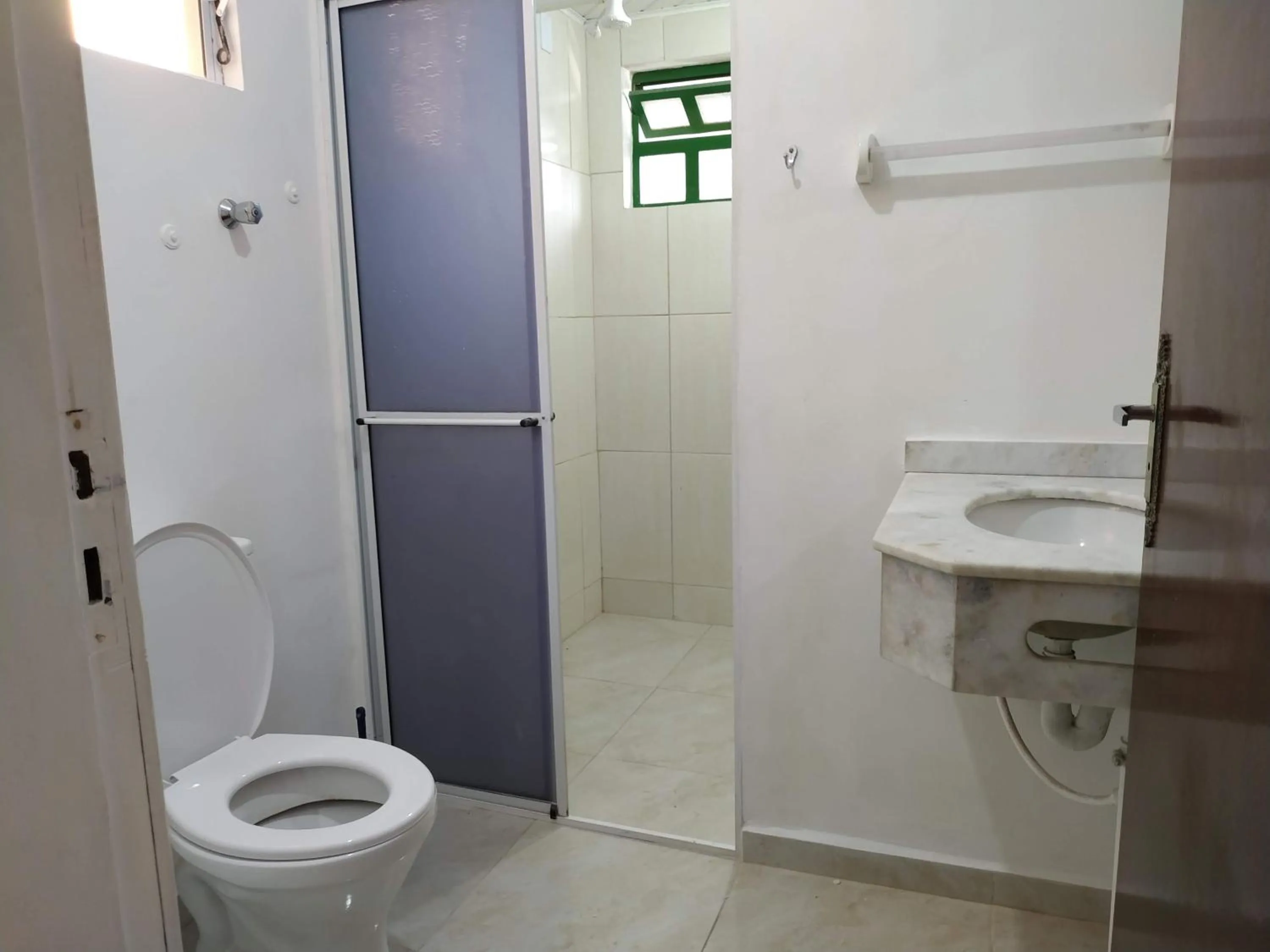 Bathroom in Residencial Praia Bombas