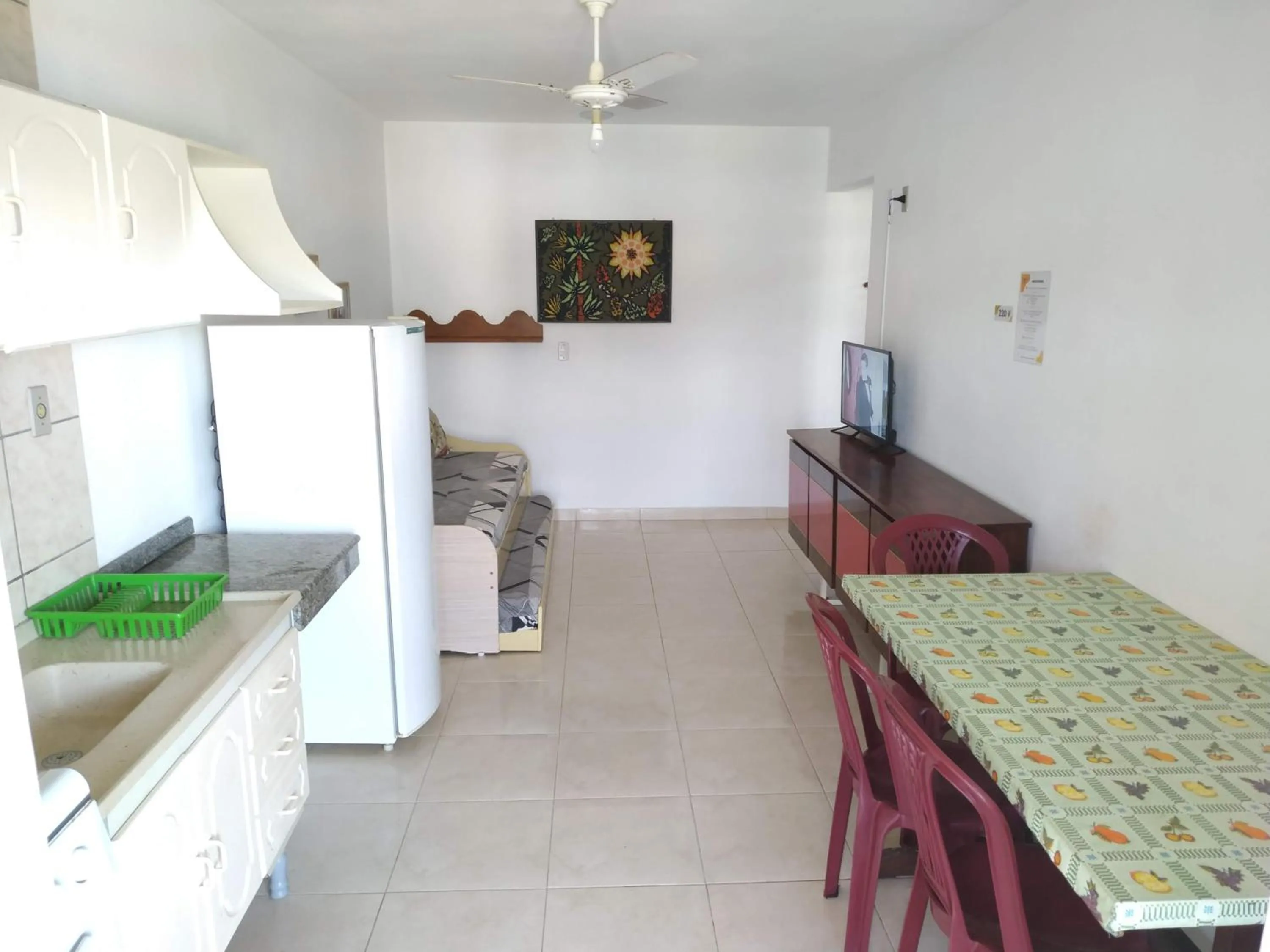 TV and multimedia in Residencial Praia Bombas