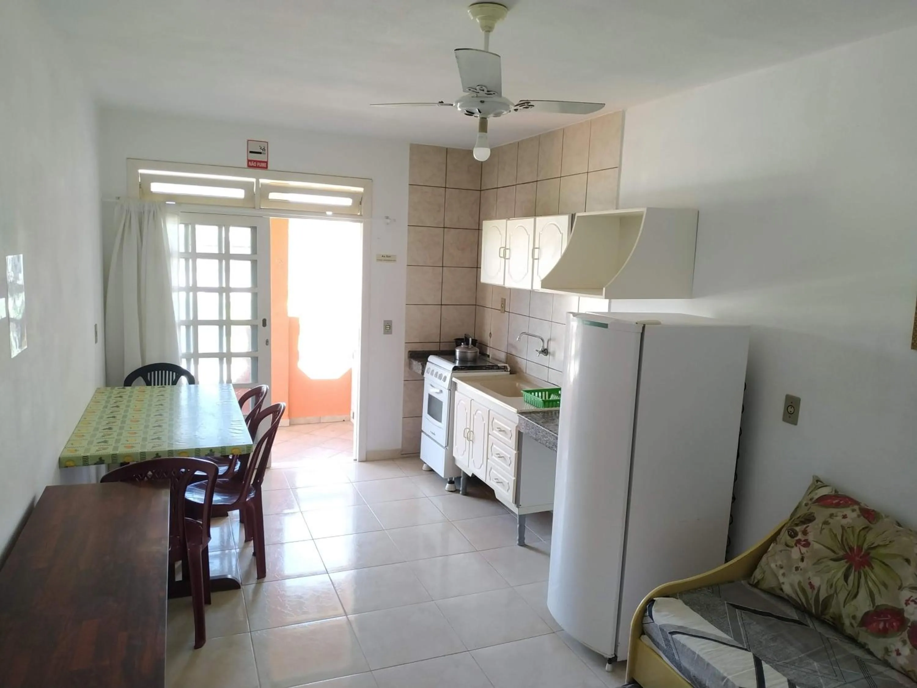 Kitchen or kitchenette in Residencial Praia Bombas