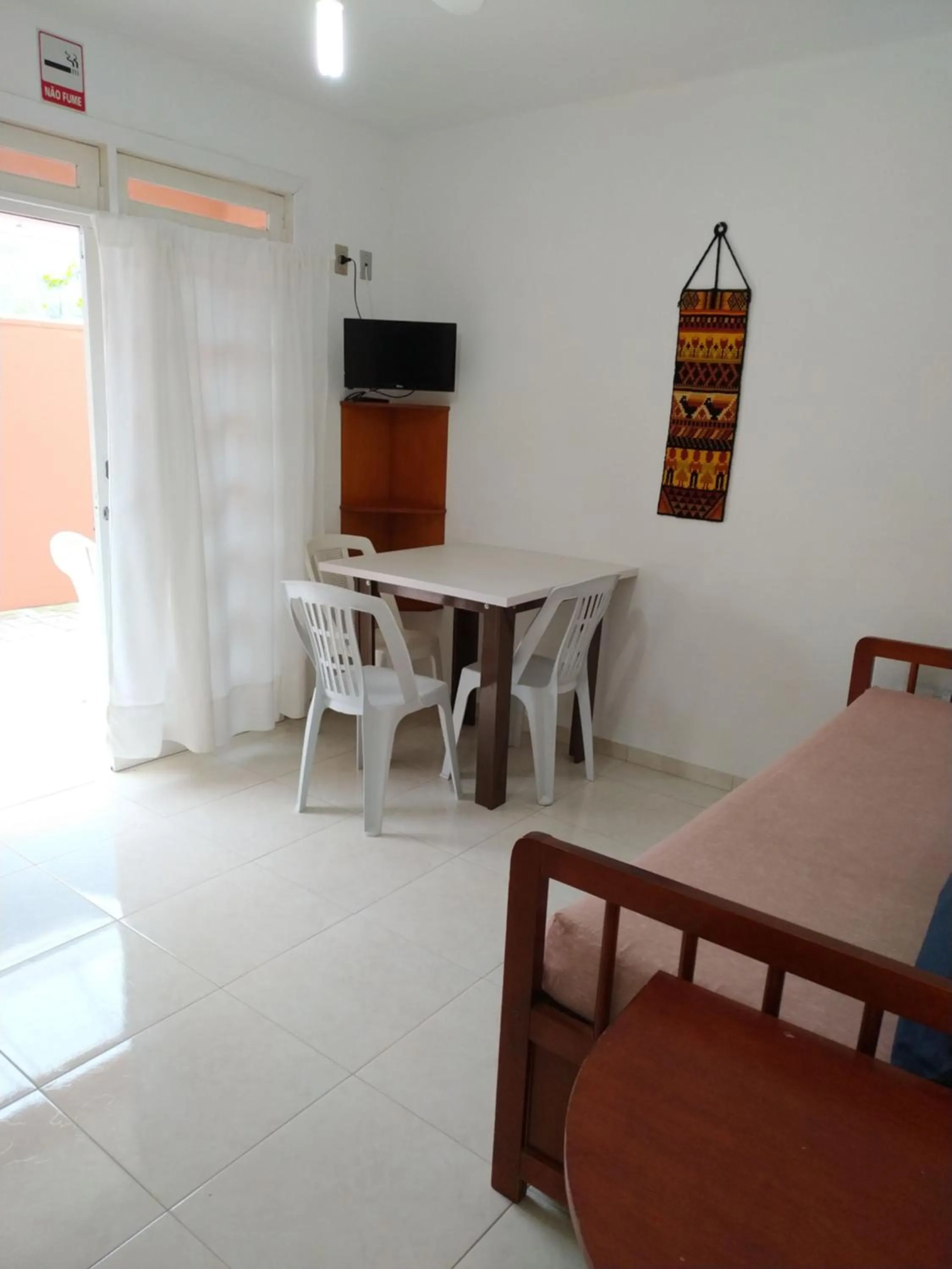Dining area in Residencial Praia Bombas