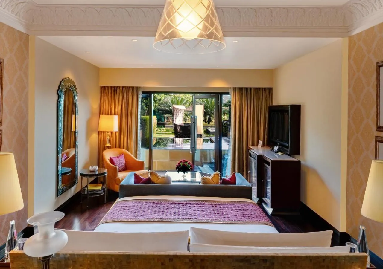 Photo of the whole room, Bed in The Leela Palace Udaipur