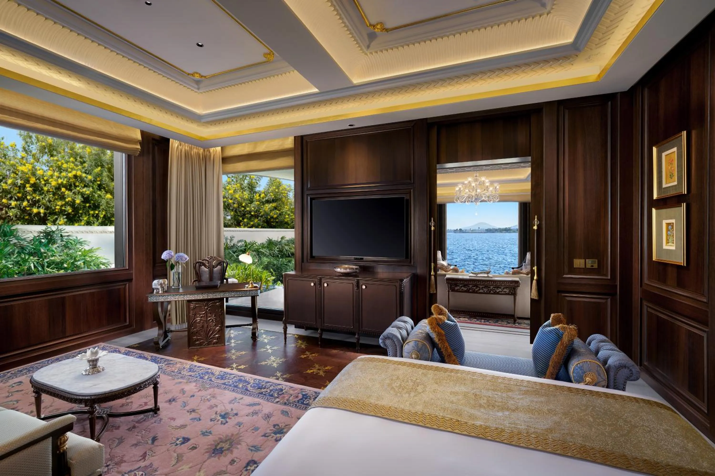 Bed in The Leela Palace Udaipur