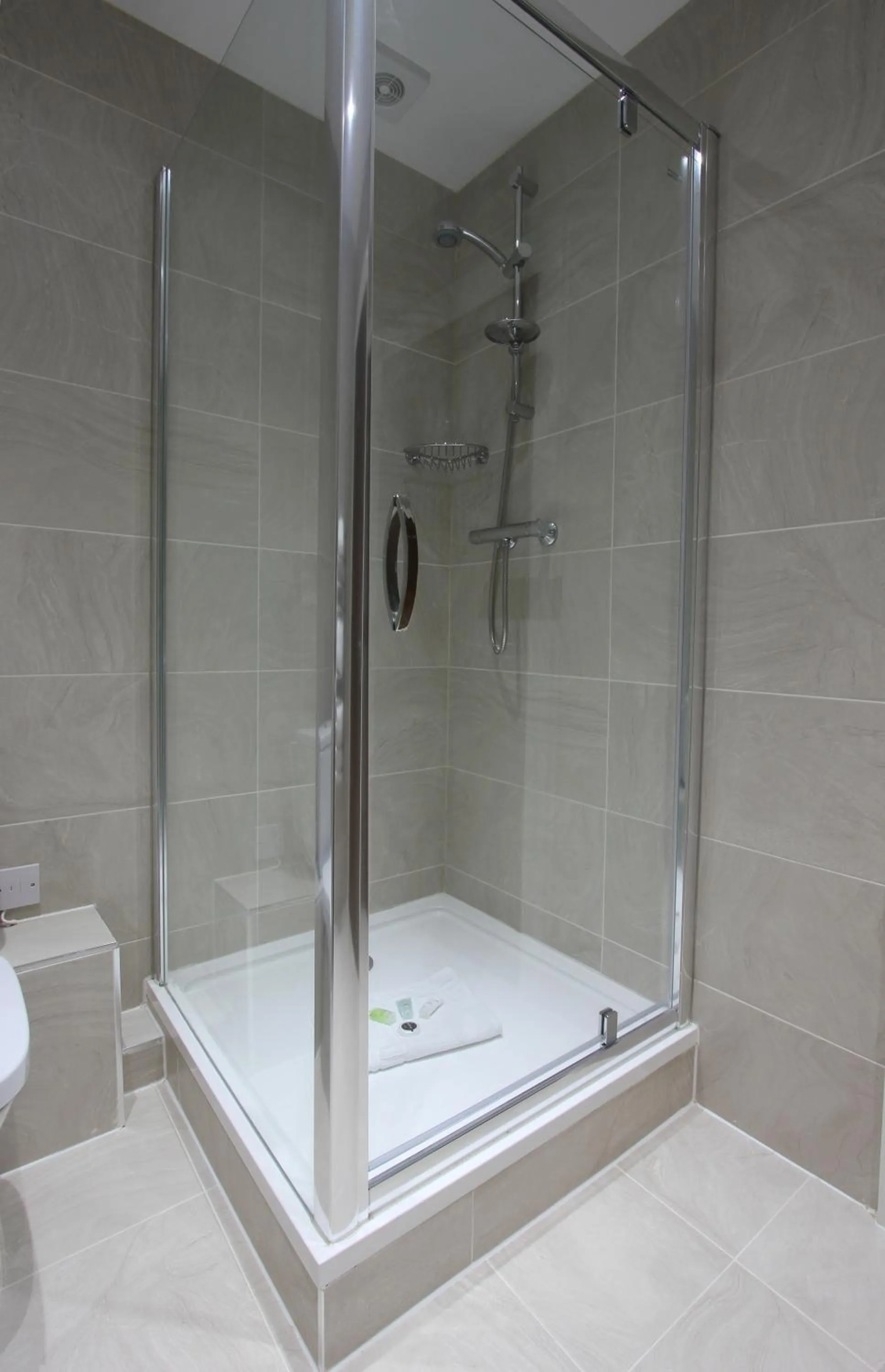 Shower in The Castle Collection 14 Cook Street