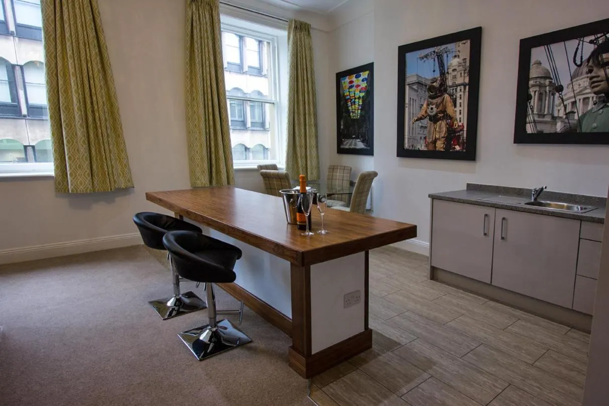 Kitchen or kitchenette in The Castle Collection 14 Cook Street