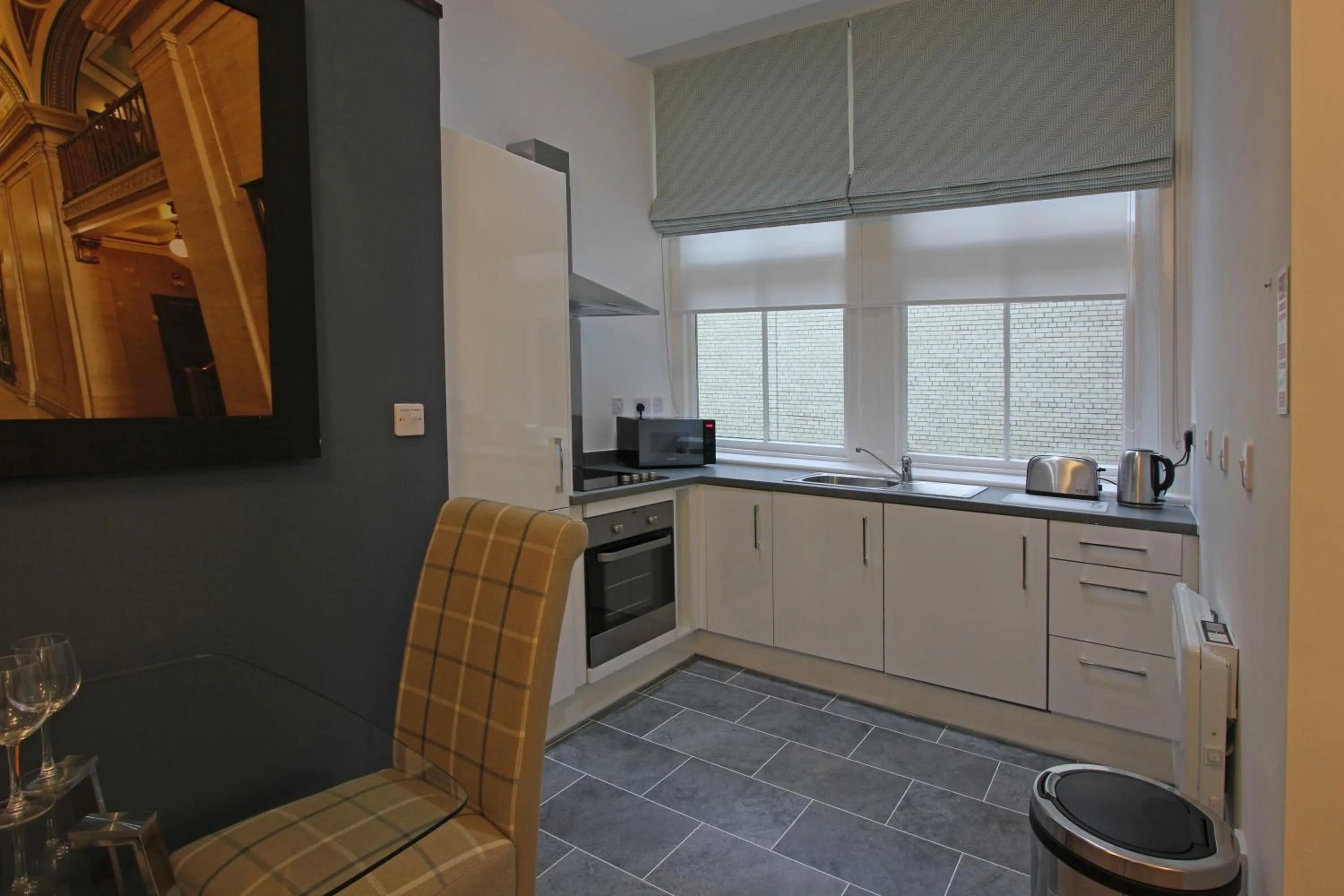 Kitchen or kitchenette in The Castle Collection 14 Cook Street