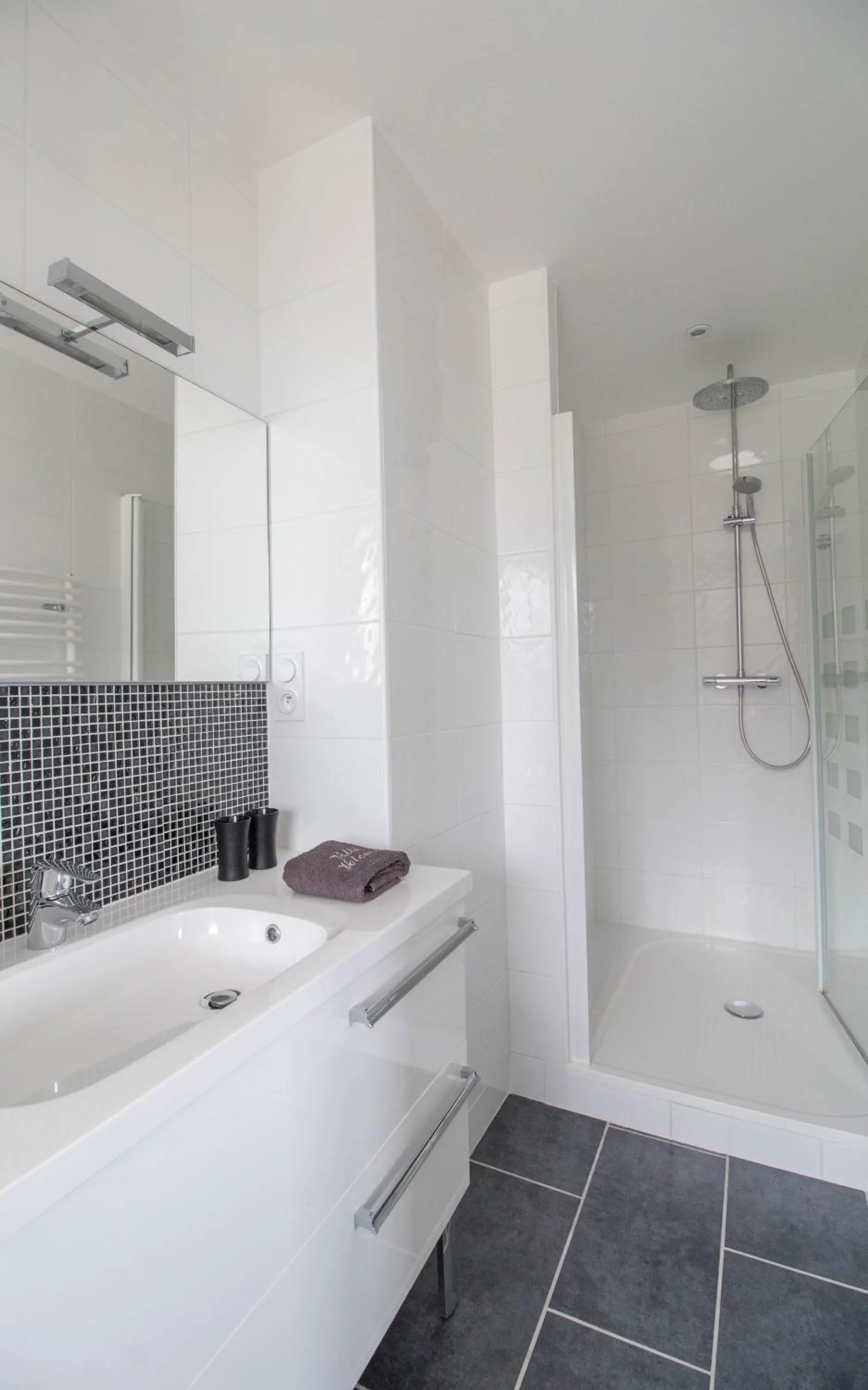 Photo of the whole room in Chambres d'hôtes Villa Volcano