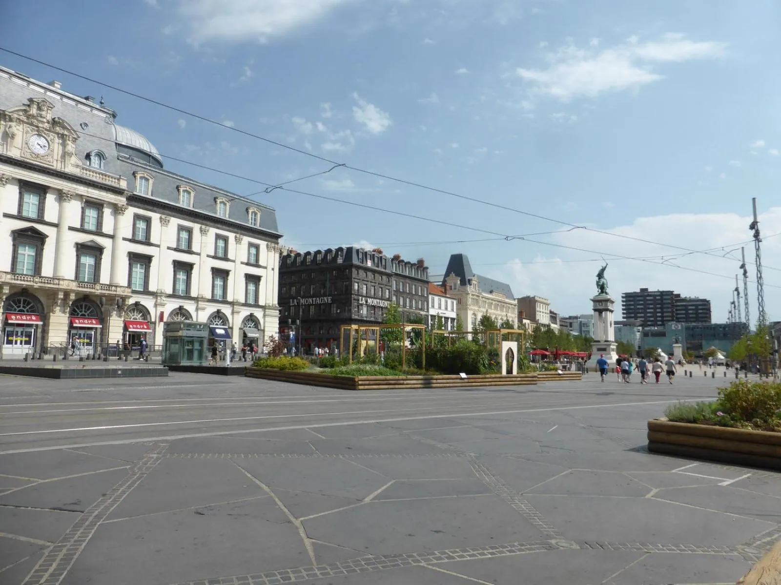 Shopping Area in Chambres d'hôtes Villa Volcano